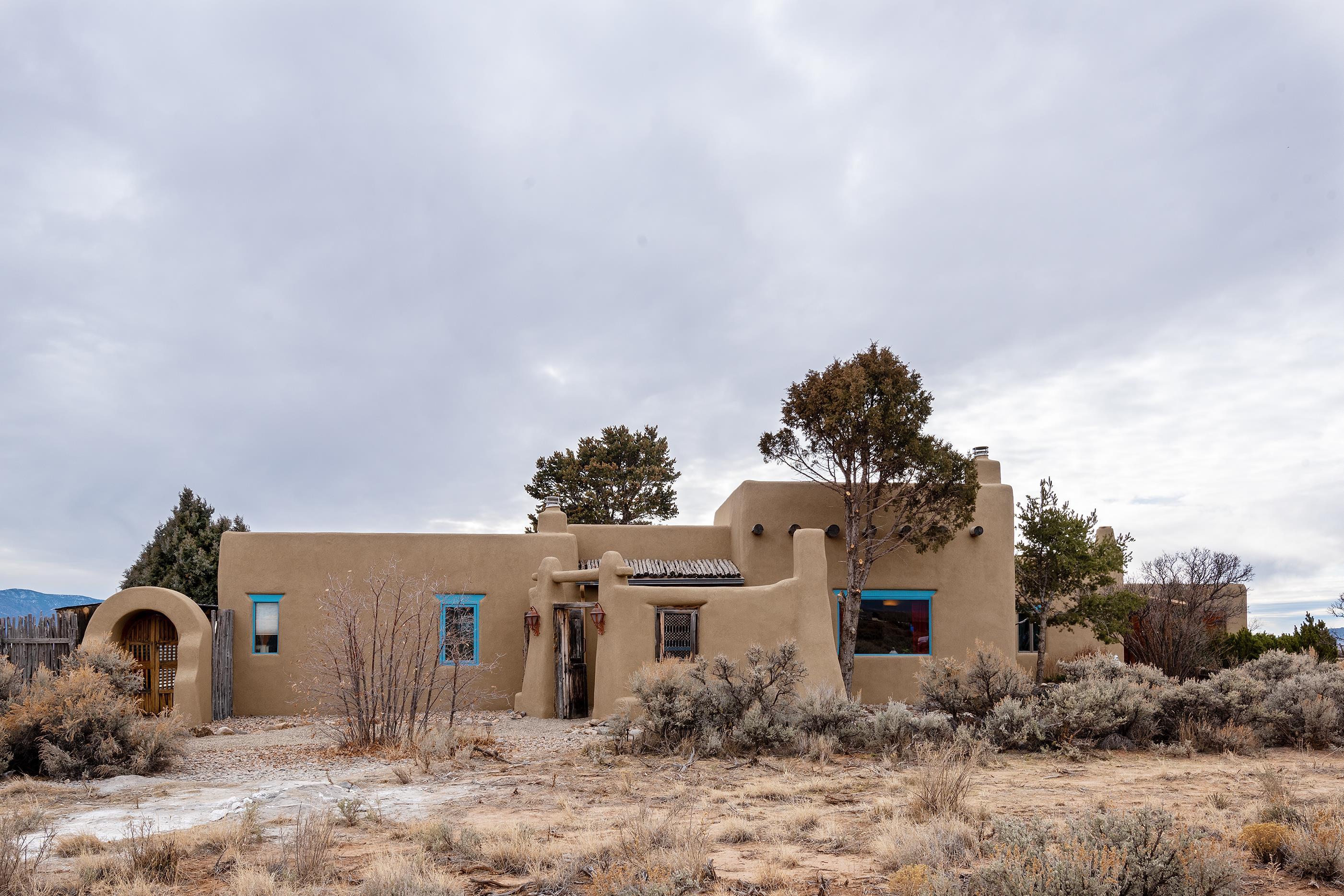 72 Eototo Rd, El Prado, New Mexico image 1