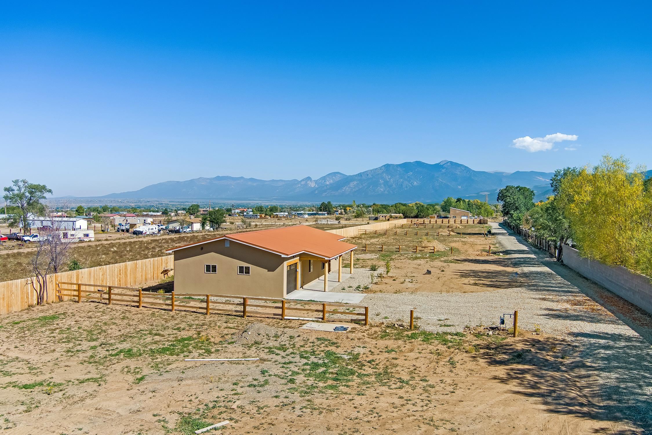 14 Straight Cat Trail, Ranchos de Taos, New Mexico image 1