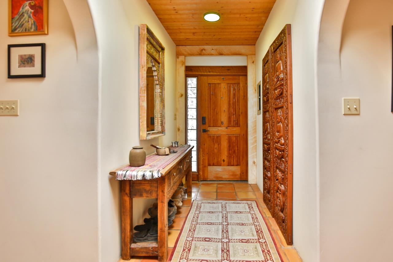 320 Trapper Rd, Taos, New Mexico image 9