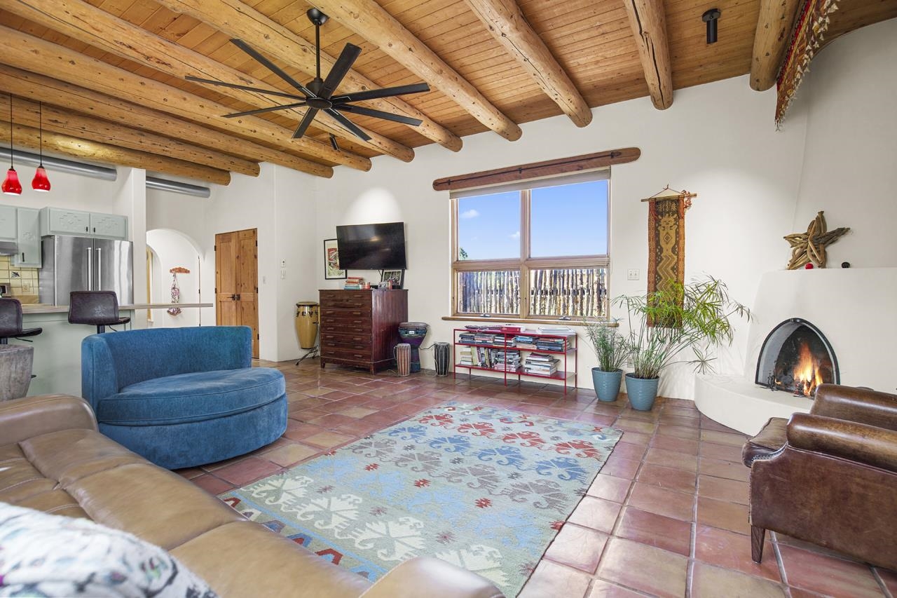 320 Trapper Rd, Taos, New Mexico image 6