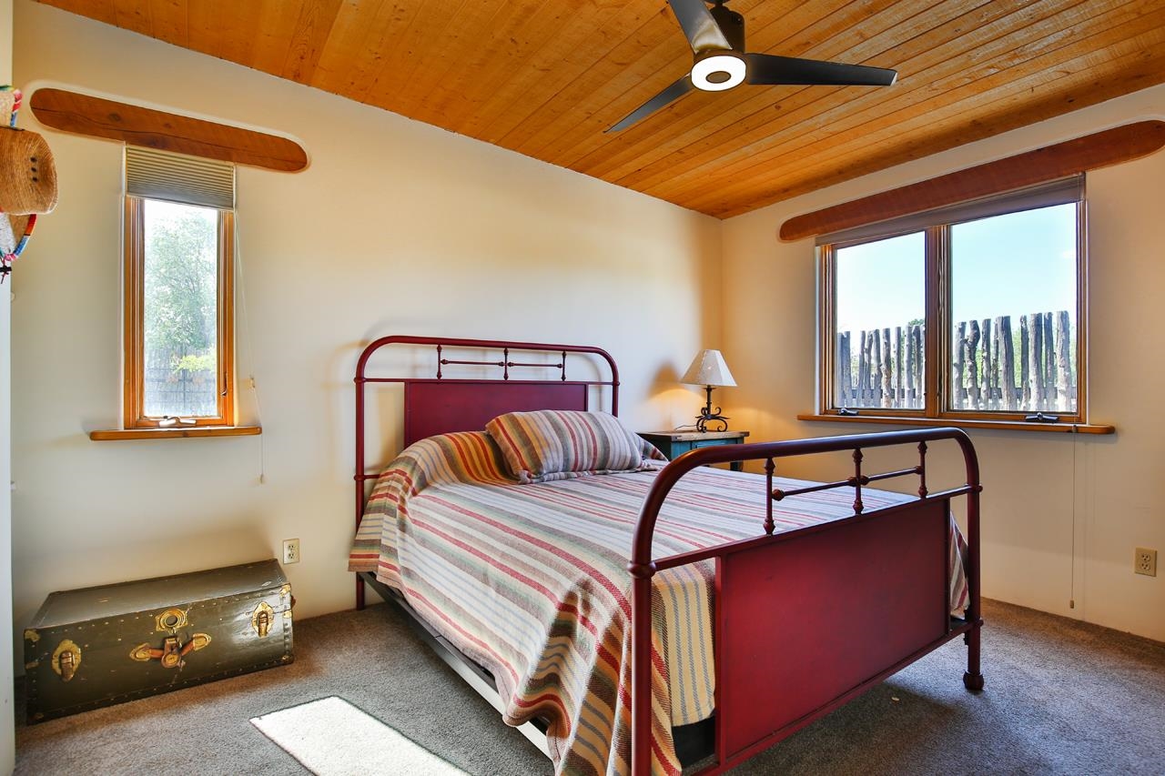 320 Trapper Rd, Taos, New Mexico image 15
