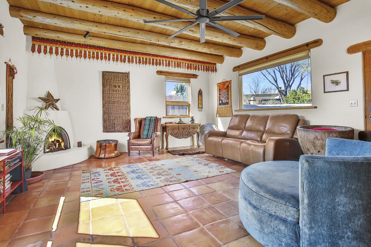 320 Trapper Rd, Taos, New Mexico image 4