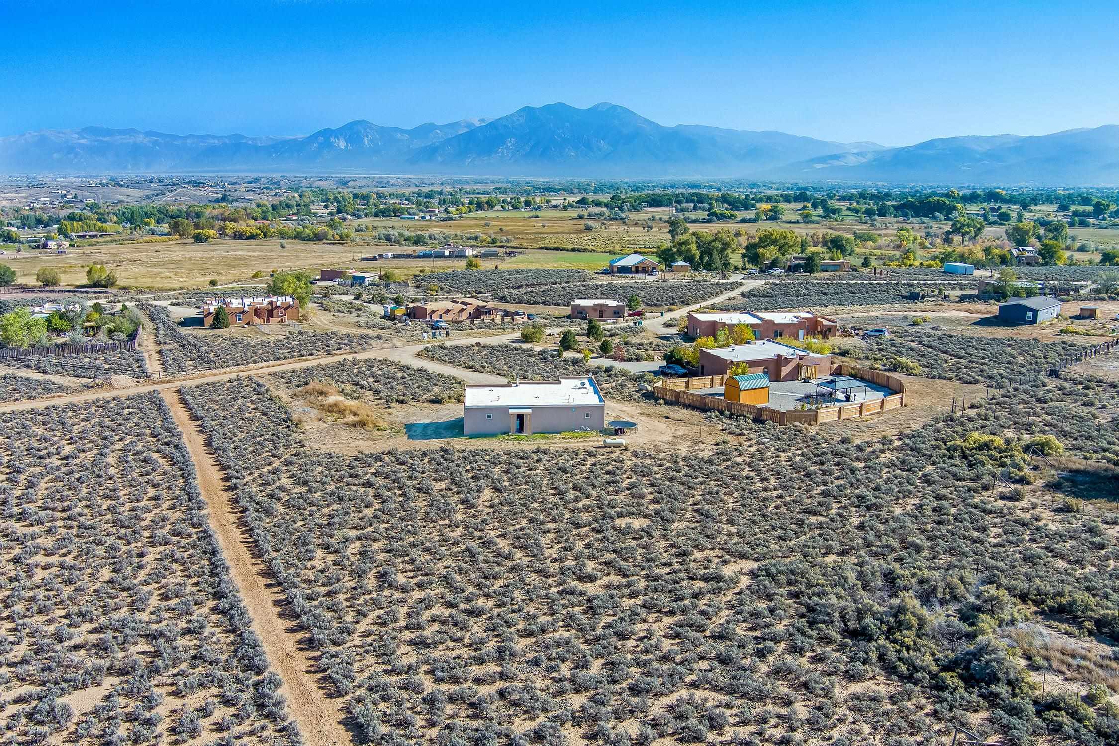 11 Calle De Isiah, Ranchos de Taos, New Mexico image 15