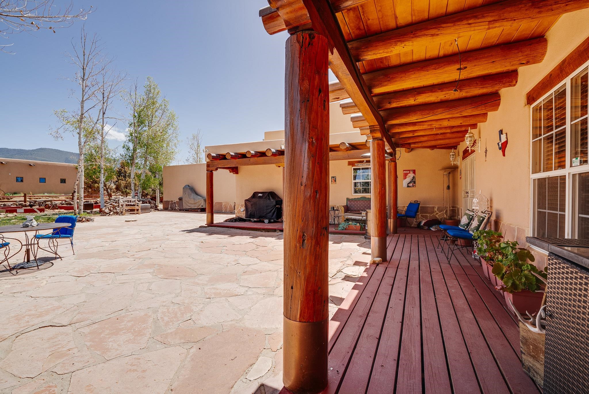343 Sierra Vista Lane, Taos, New Mexico image 41