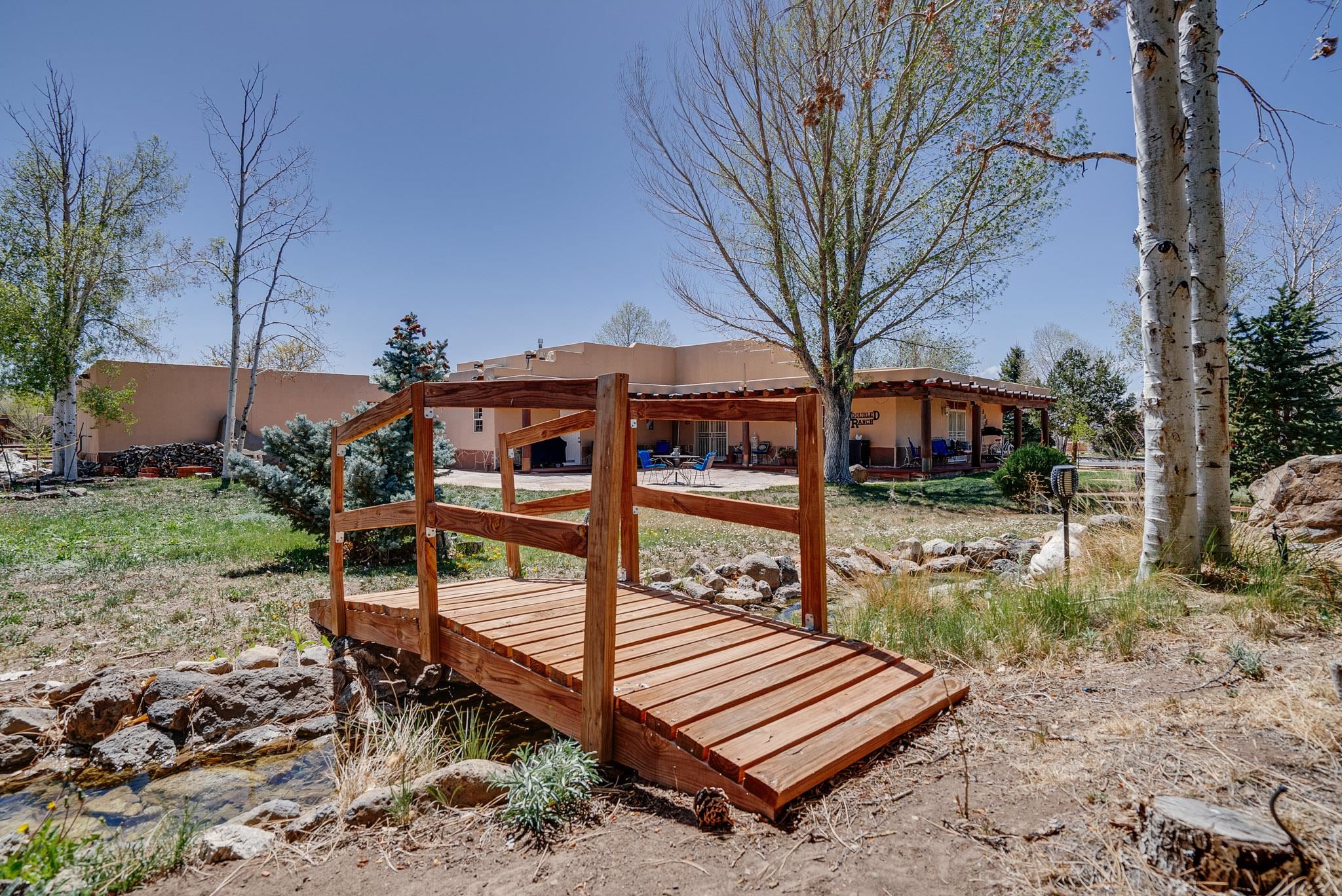343 Sierra Vista Lane, Taos, New Mexico image 47