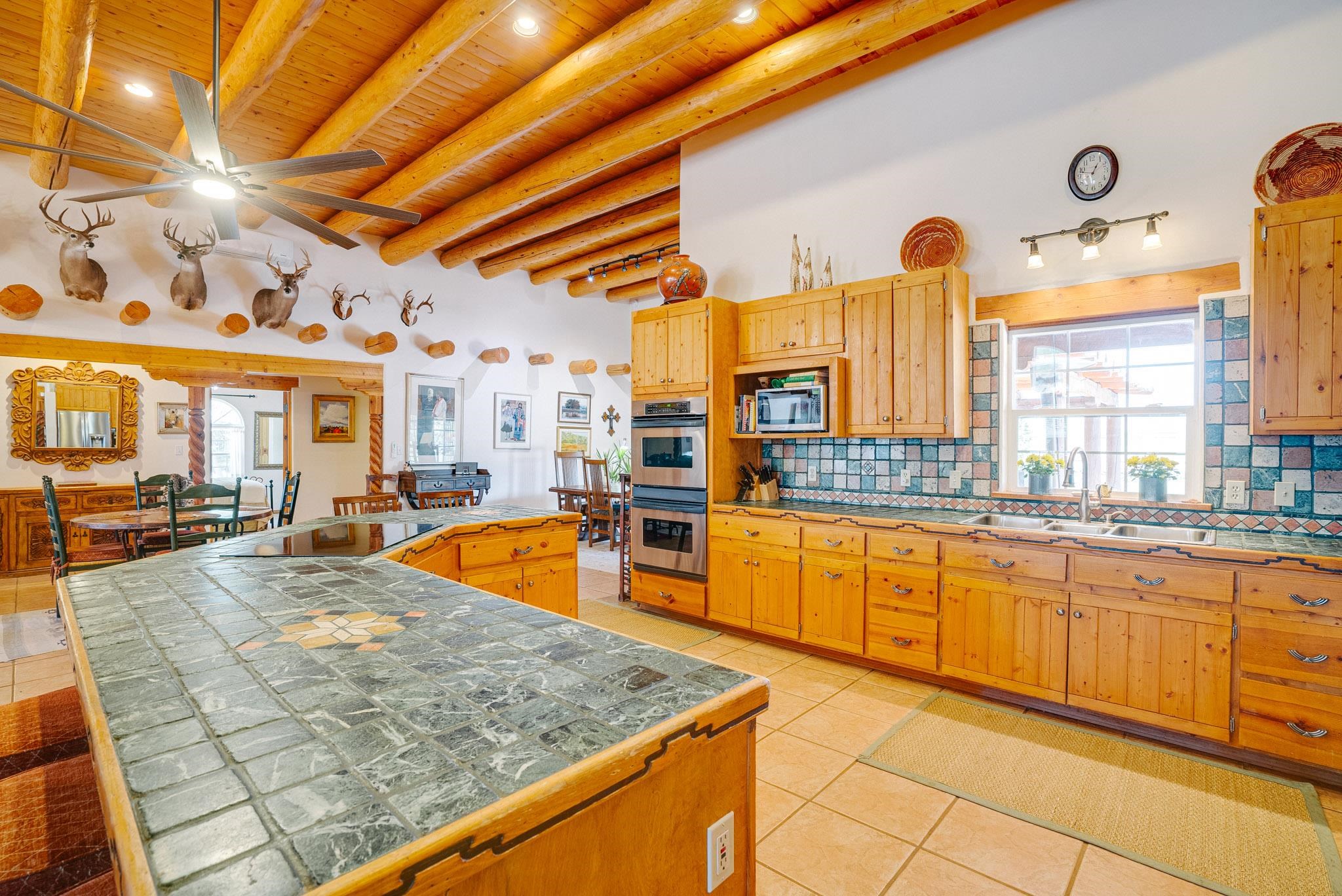 343 Sierra Vista Lane, Taos, New Mexico image 17