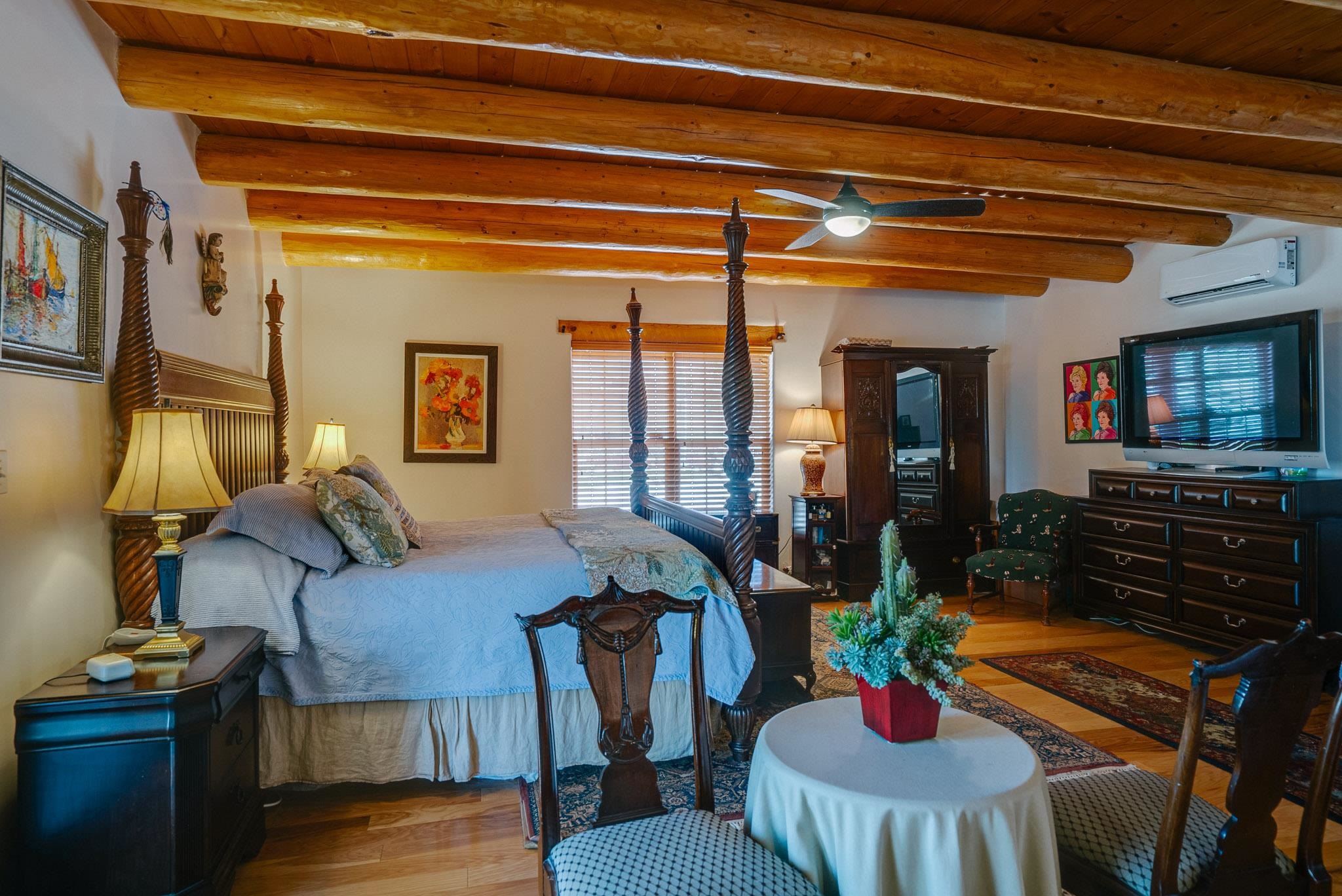 343 Sierra Vista Lane, Taos, New Mexico image 27
