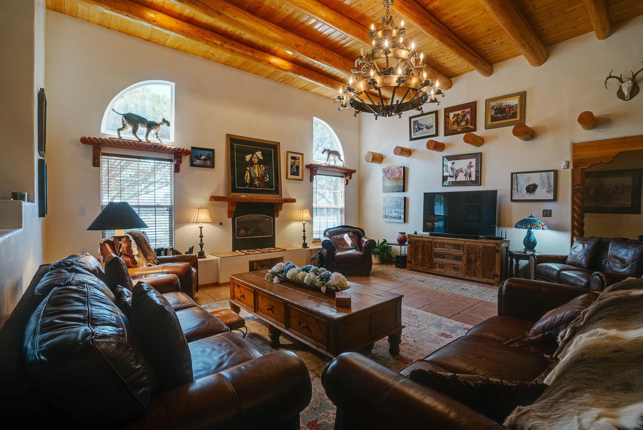 343 Sierra Vista Lane, Taos, New Mexico image 14