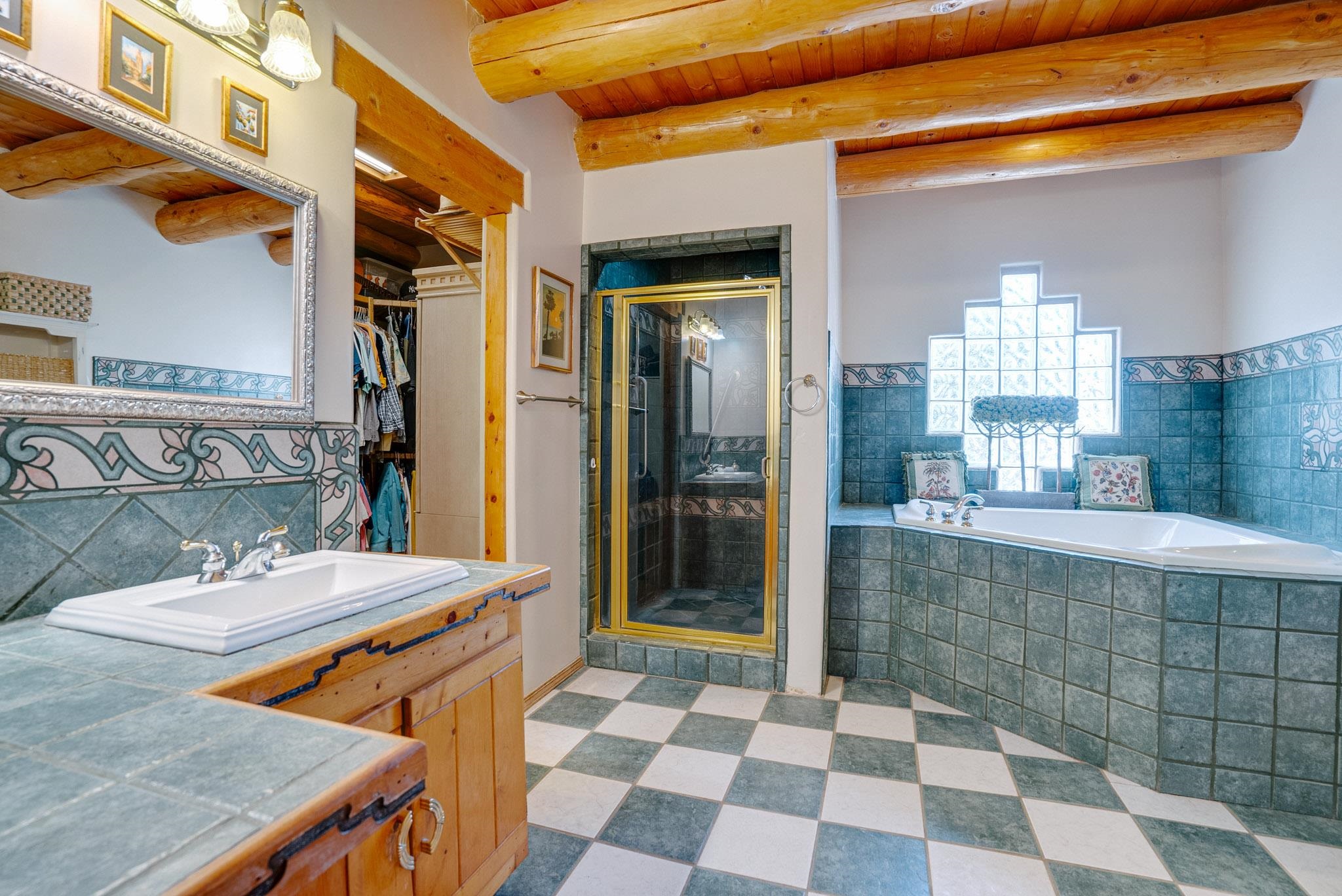 343 Sierra Vista Lane, Taos, New Mexico image 29