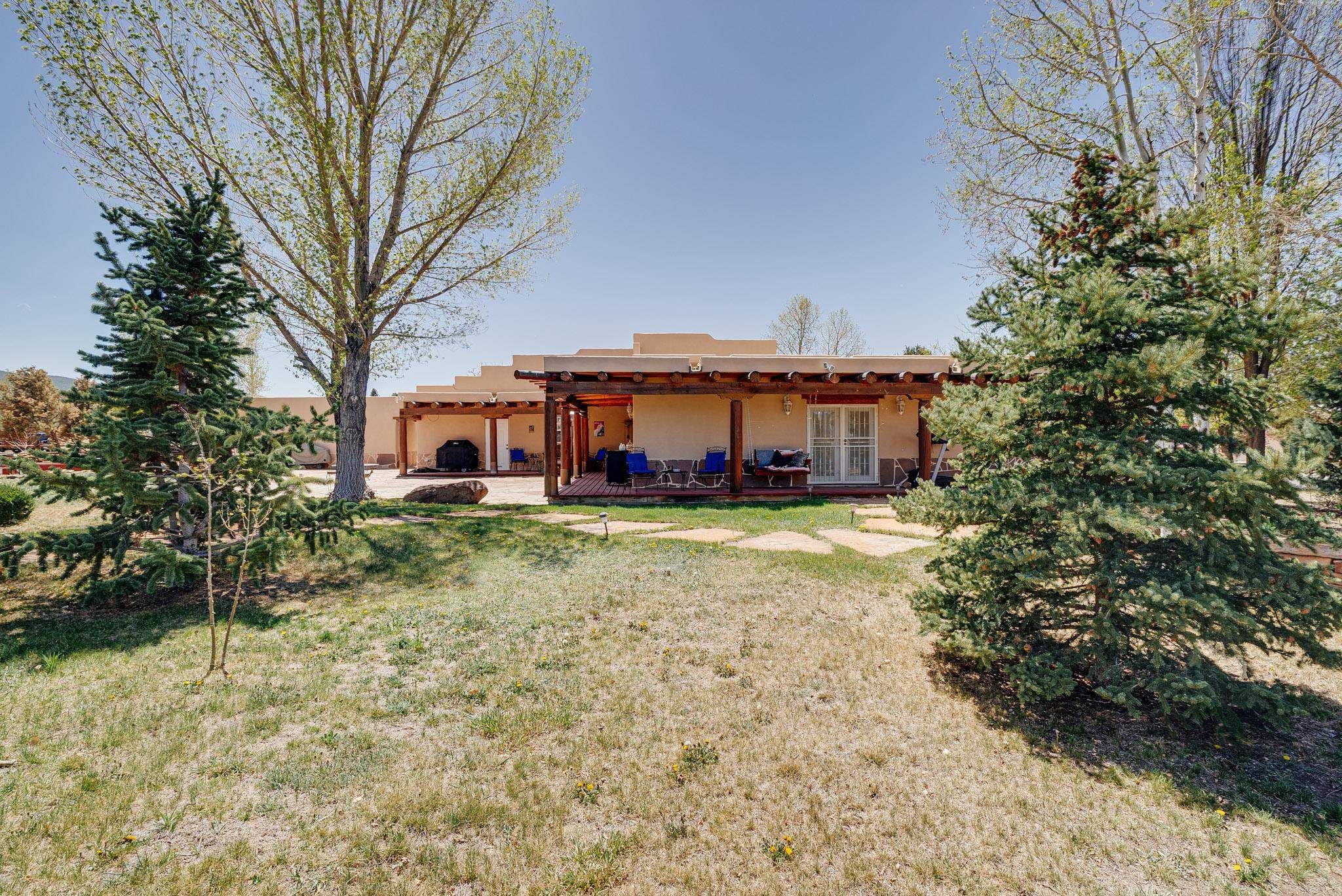 343 Sierra Vista Lane, Taos, New Mexico image 40