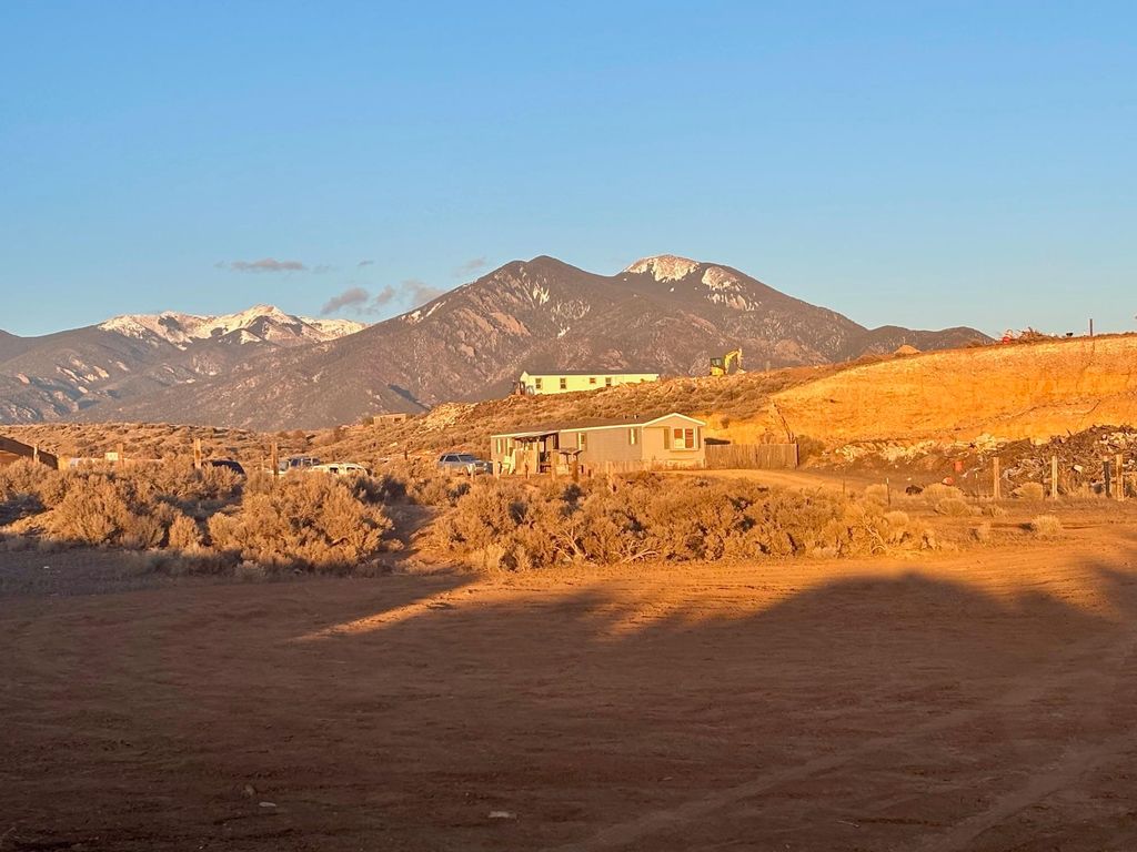 Photo of Off Straight Arrow Rd, Taos, NM 87571 (MLS # 114529)