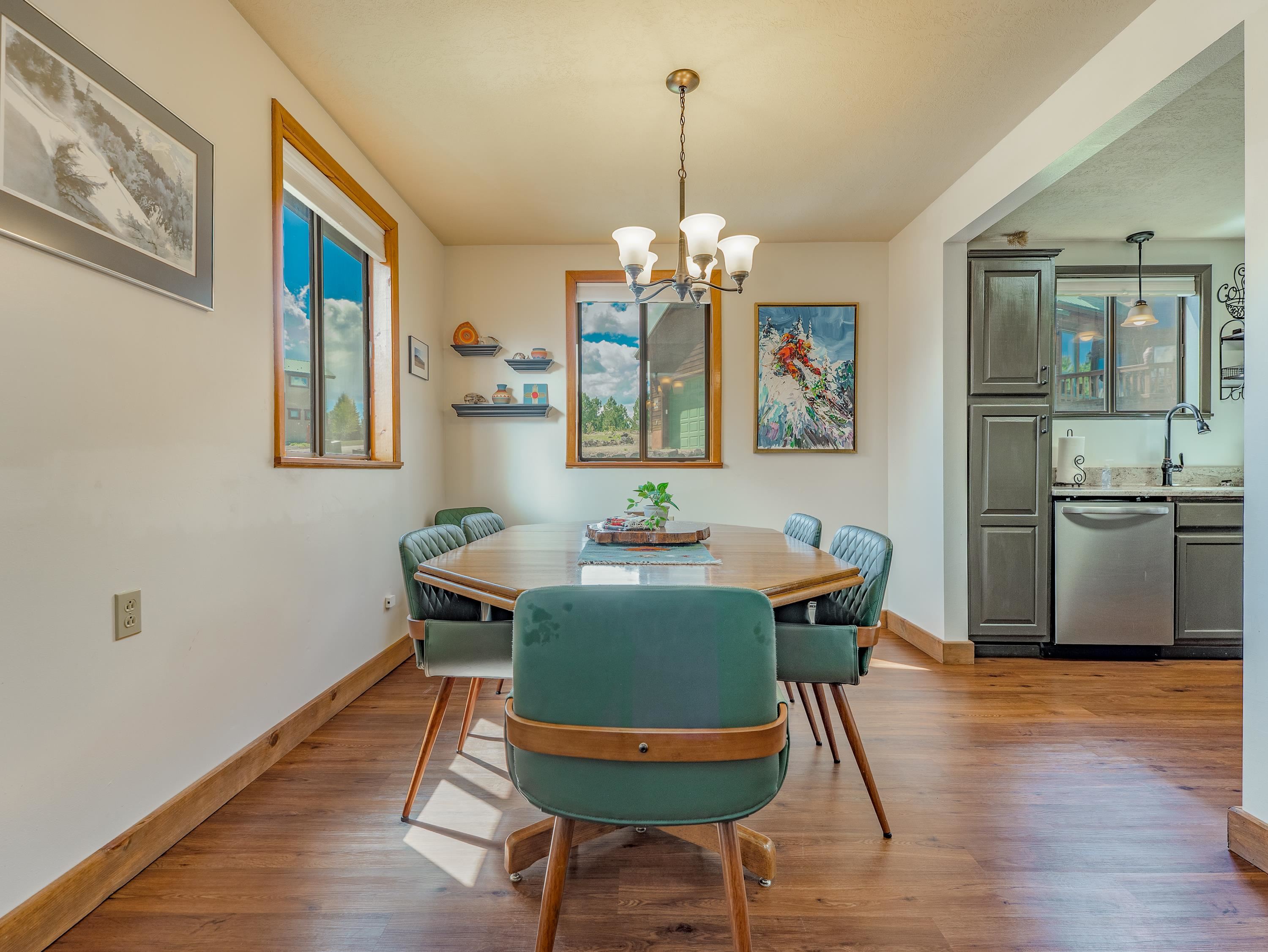 Angel Fire, New Mexico 87710, United States, 3 Bedrooms Bedrooms, ,2 BathroomsBathrooms,Residential,Pending,235066