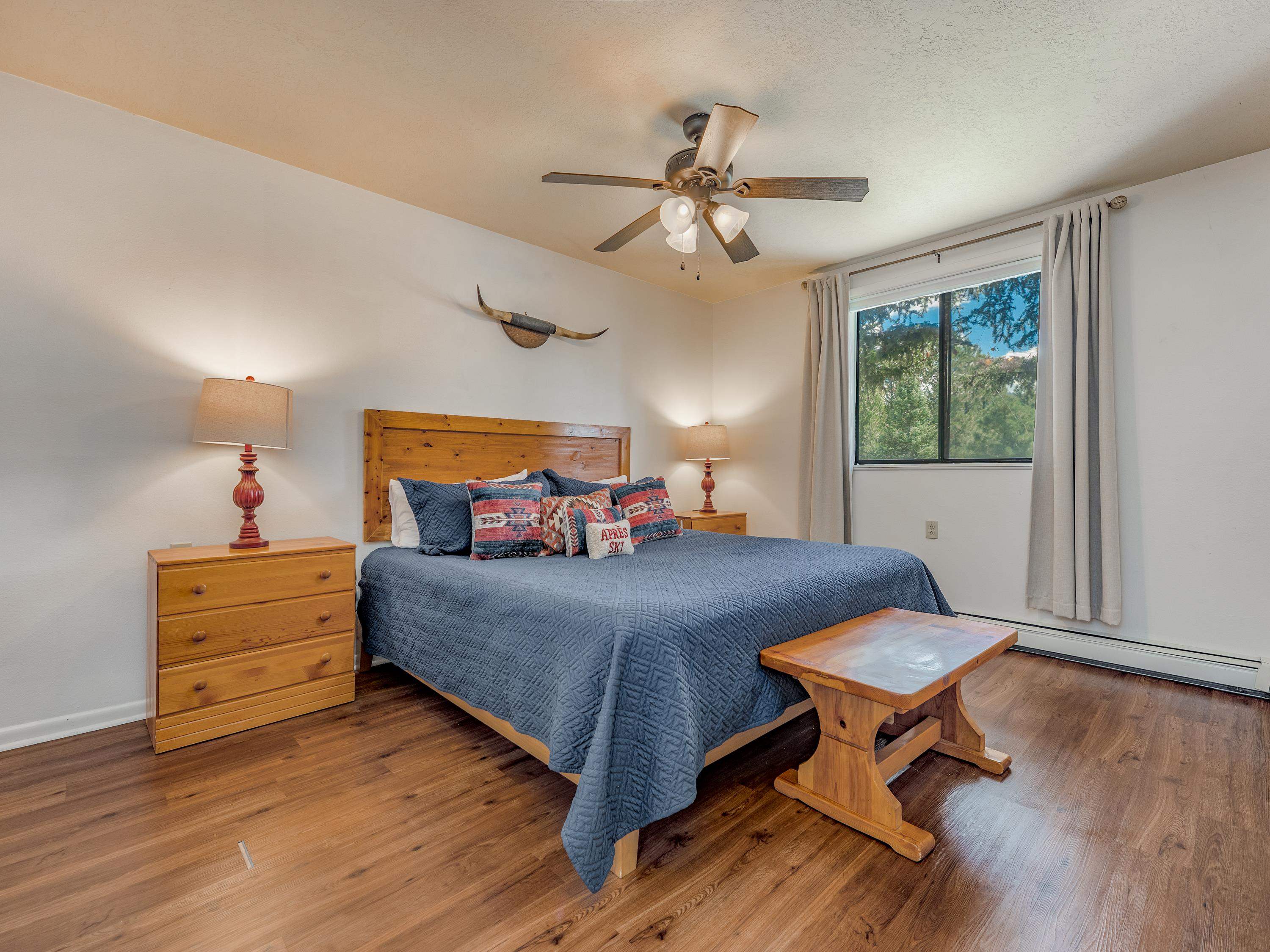 Angel Fire, New Mexico 87710, United States, 3 Bedrooms Bedrooms, ,2 BathroomsBathrooms,Residential,Pending,235066