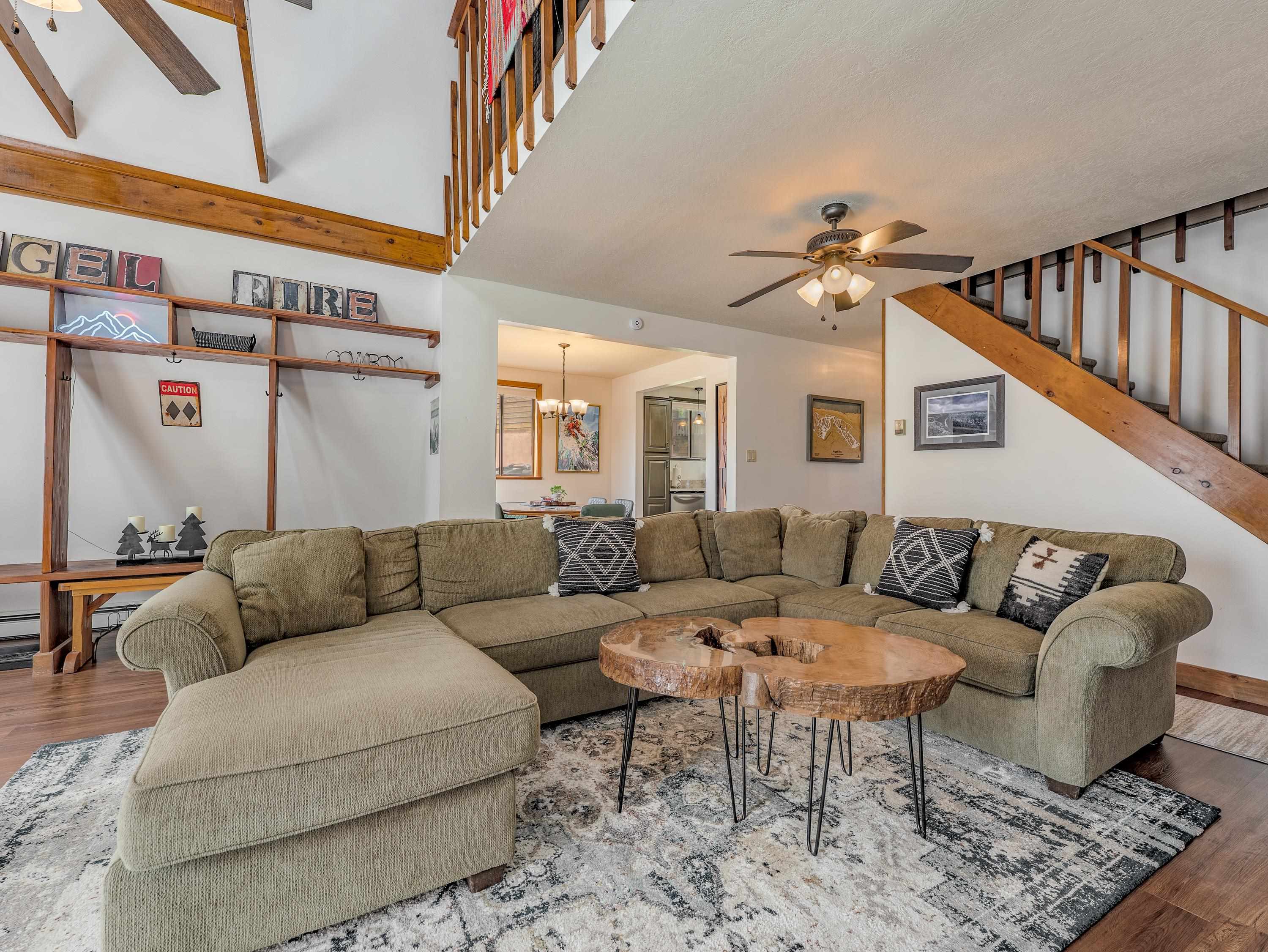 Angel Fire, New Mexico 87710, United States, 3 Bedrooms Bedrooms, ,2 BathroomsBathrooms,Residential,Pending,235066