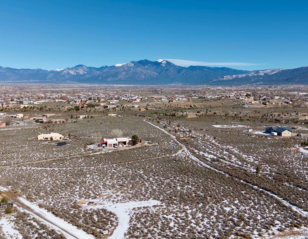 Photo of 17 Camino Campana, Ranchos de Taos, NM 87557 (MLS # 114454)