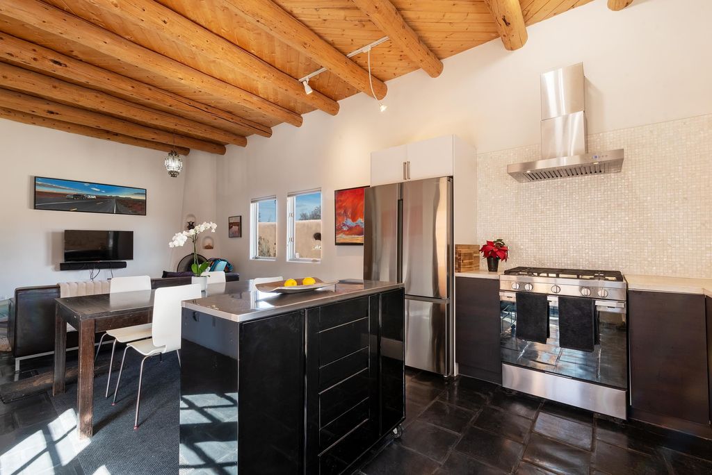 Photo of 4175 State Road 68, Ranchos de Taos, NM 87557 (MLS # 114539)