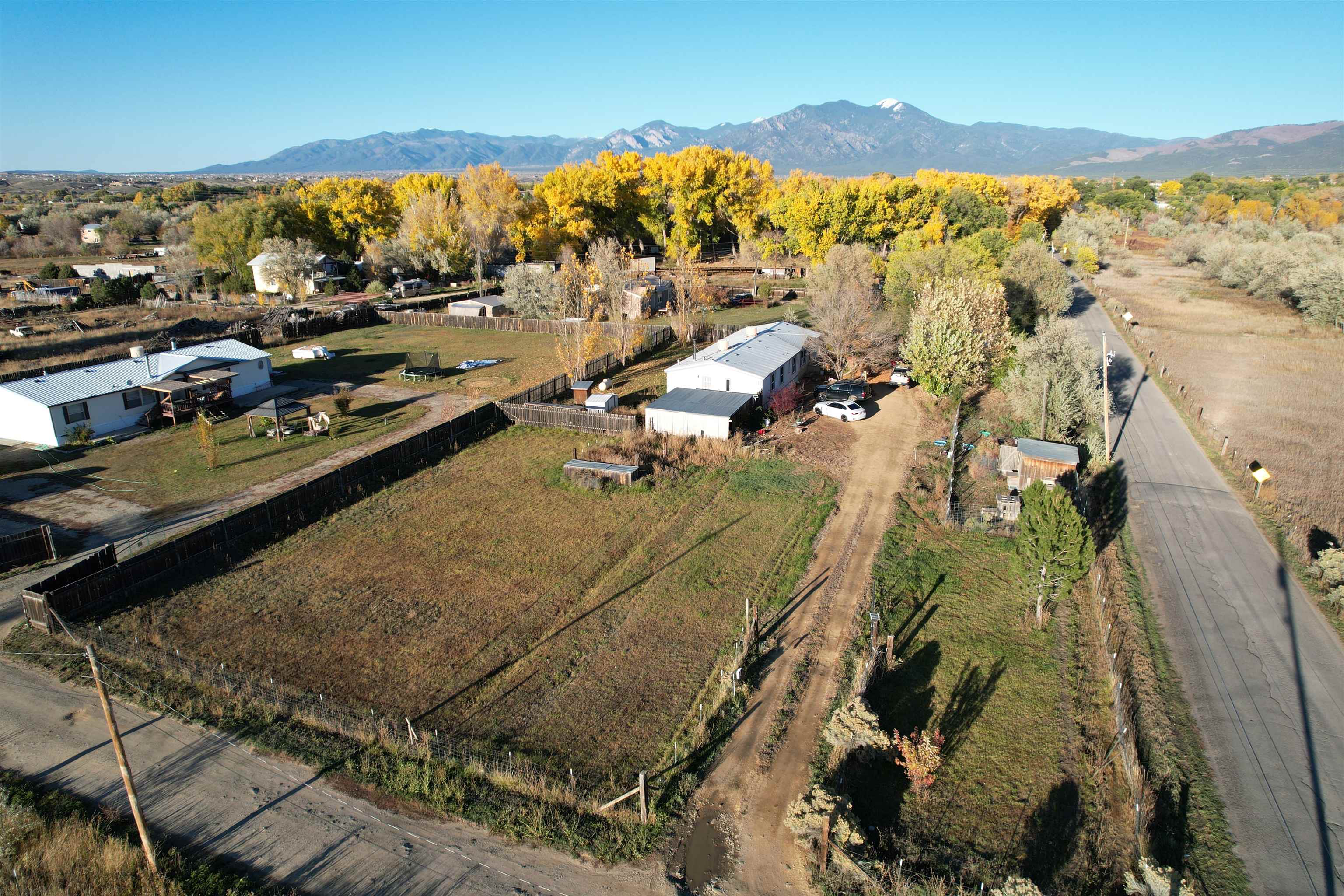 22 Tom Holder Rd, Ranchos de Taos, New Mexico image 20