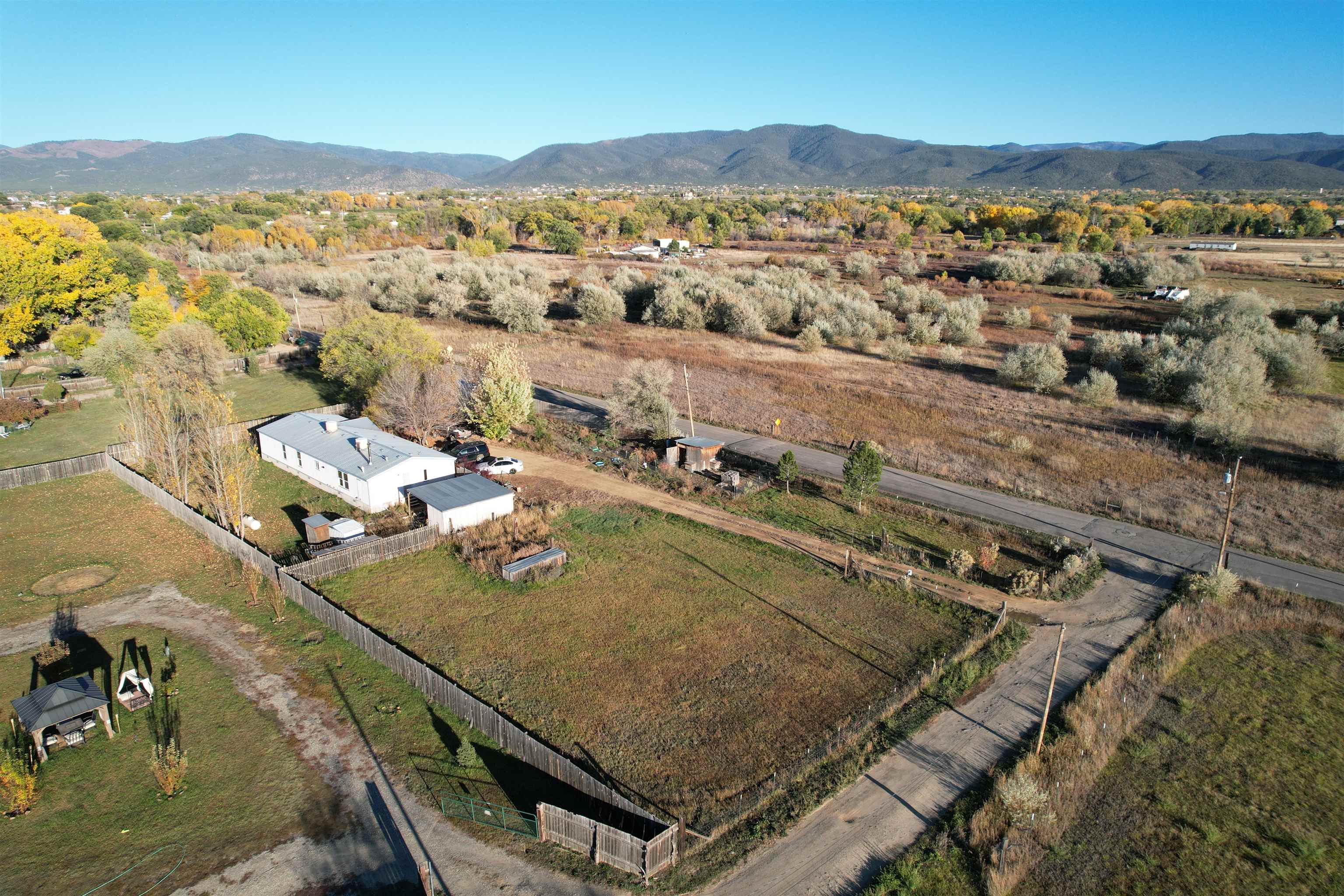 22 Tom Holder Rd, Ranchos de Taos, New Mexico image 16