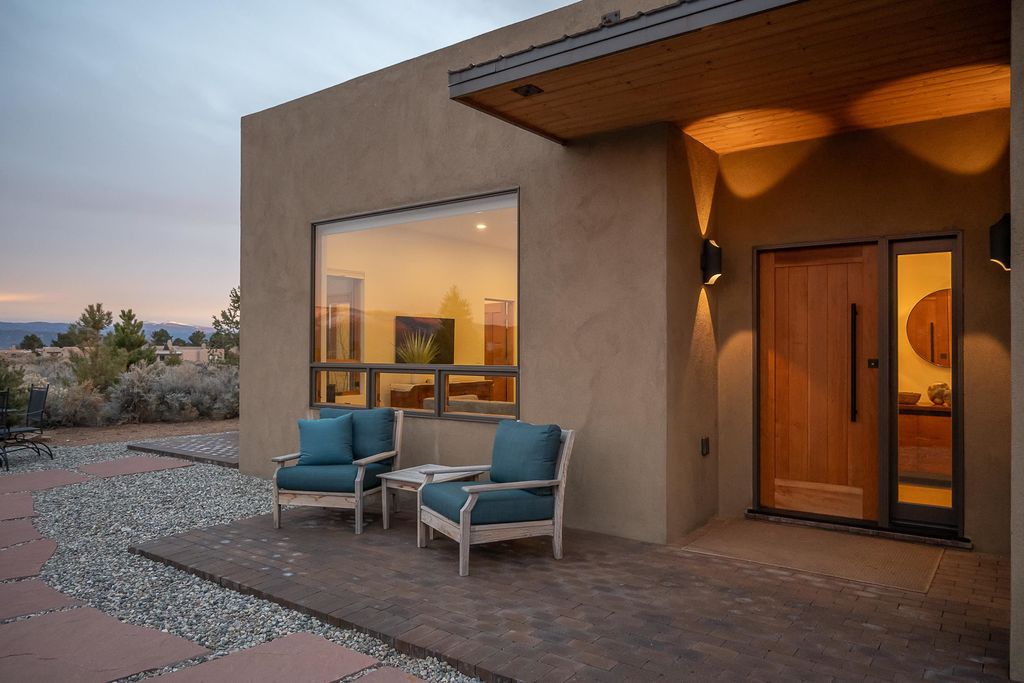 Photo of 30 Piedra Vista, El Prado, NM 87529 (MLS # 114570)