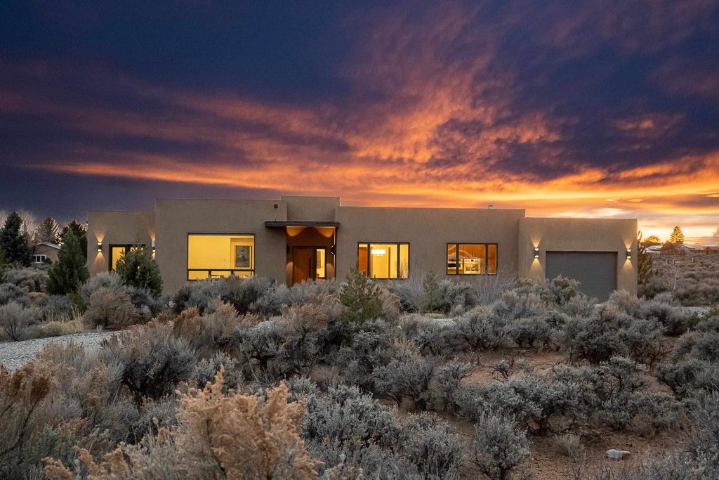 Photo of 30 Piedra Vista, El Prado, NM 87529 (MLS # 114570)