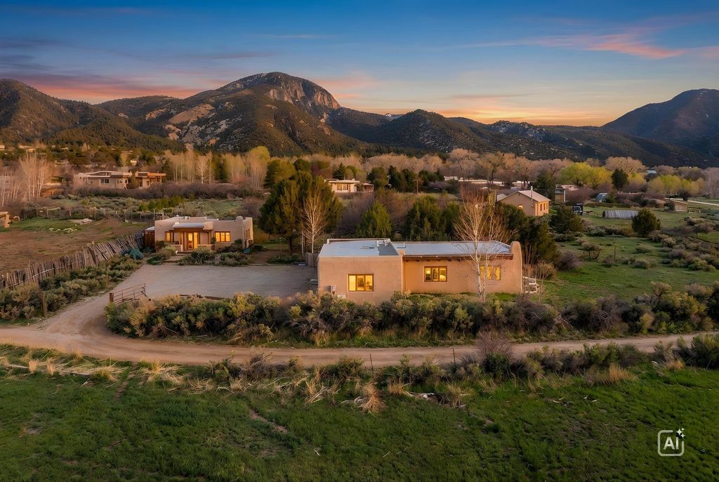 Photo of 31 and 33 Juan de Dios Road, Arroyo Seco, NM 87514 (MLS # 114572)