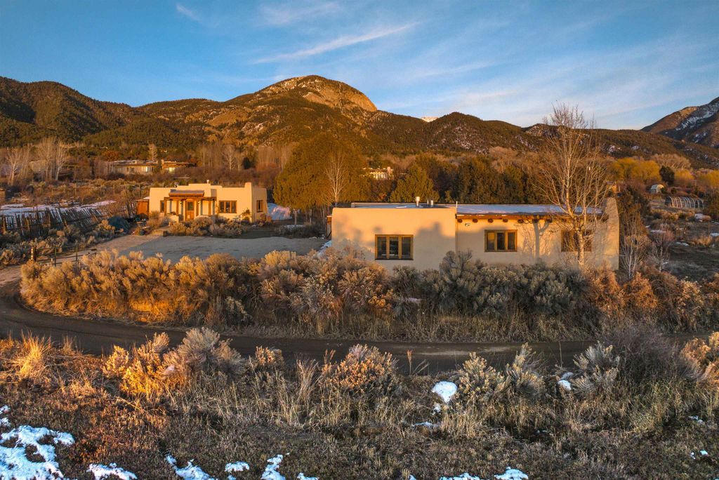 Photo of 31 and 33 Juan de Dios Road, Arroyo Seco, NM 87514 (MLS # 114572)