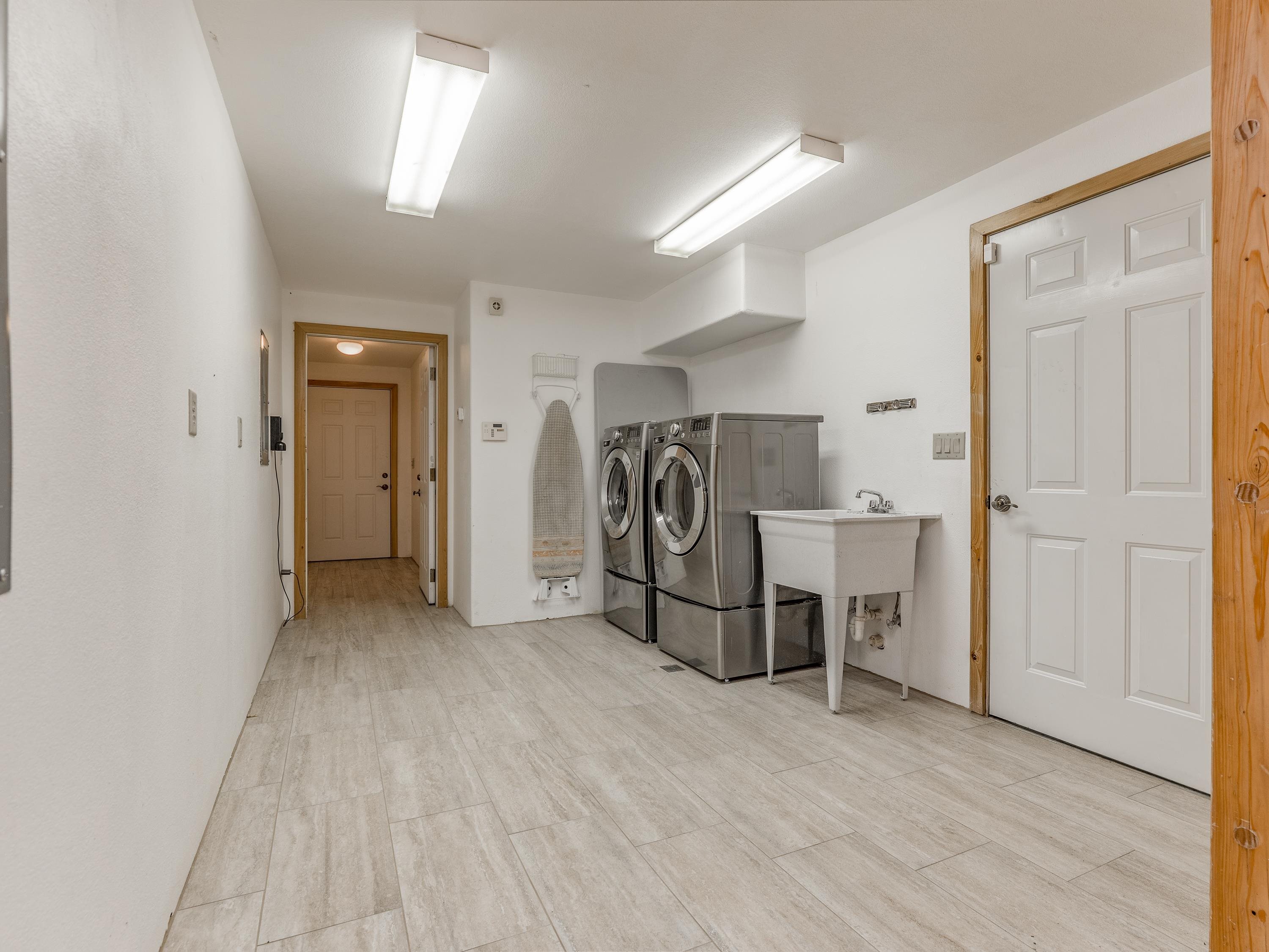 Angel Fire, New Mexico 87710, United States, 3 Bedrooms Bedrooms, ,3 BathroomsBathrooms,Residential,Active,174226