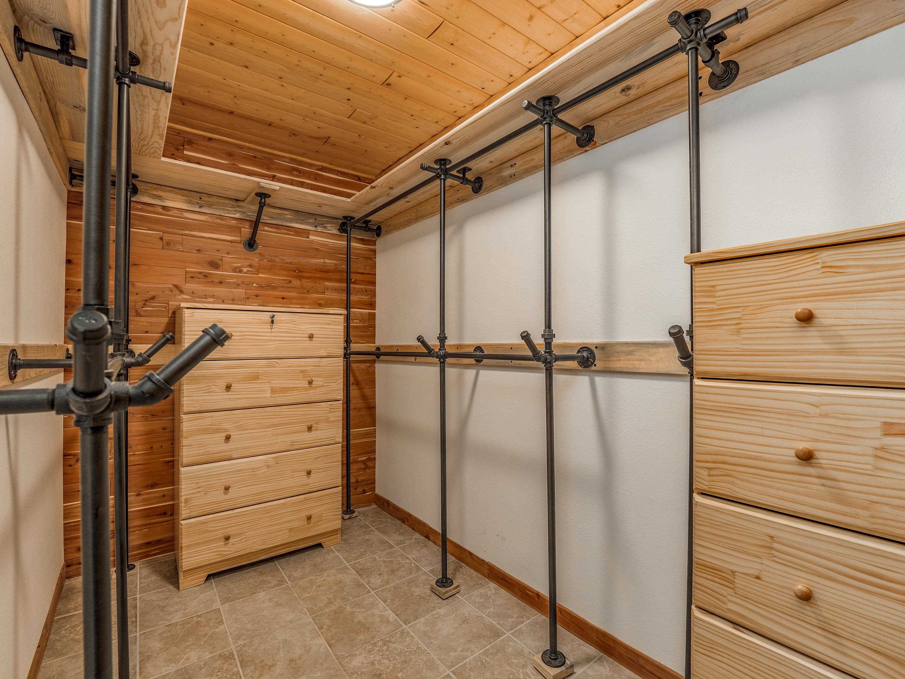 Angel Fire, New Mexico 87710, United States, 3 Bedrooms Bedrooms, ,3 BathroomsBathrooms,Residential,Active,174226