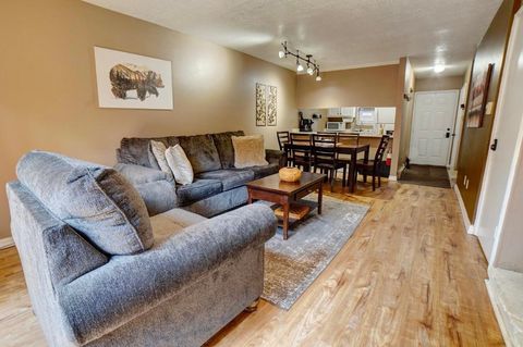 Homes For Sale - 19 Jackson Hole Rd #C3<br/> Angel Fire, NM 87710