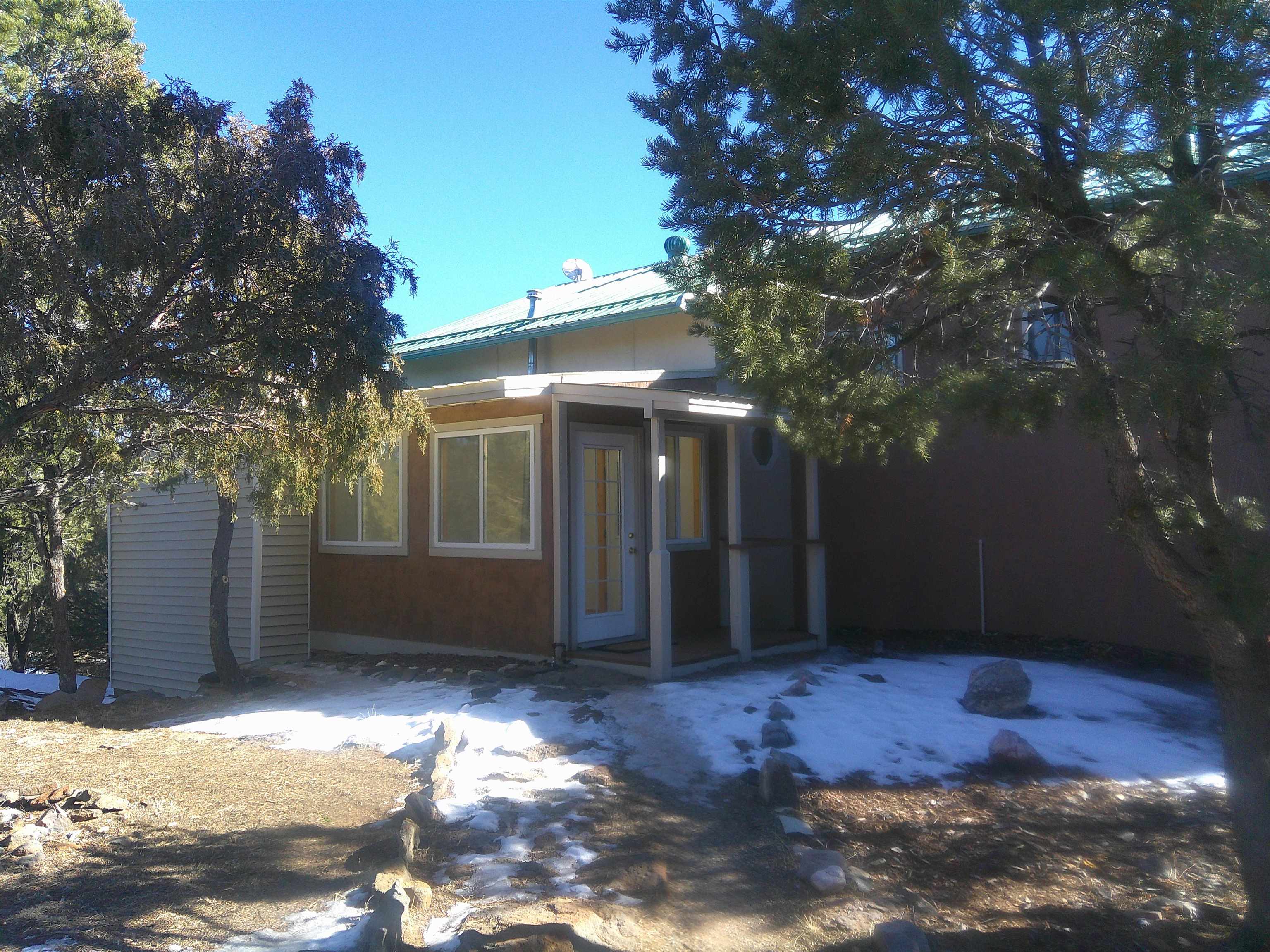 Carson, New Mexico 87517, United States, 3 Bedrooms Bedrooms, ,2 BathroomsBathrooms,Residential,Pending,64500