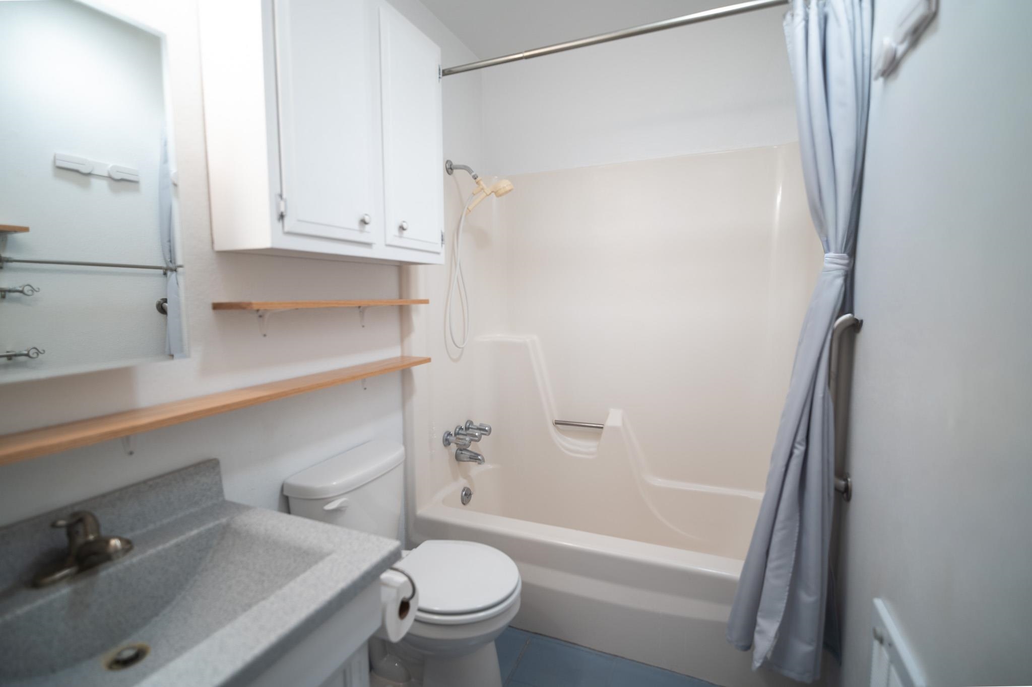 Taos, New Mexico 87571, United States, 4 Bedrooms Bedrooms, ,2 BathroomsBathrooms,Residential,Active,222190