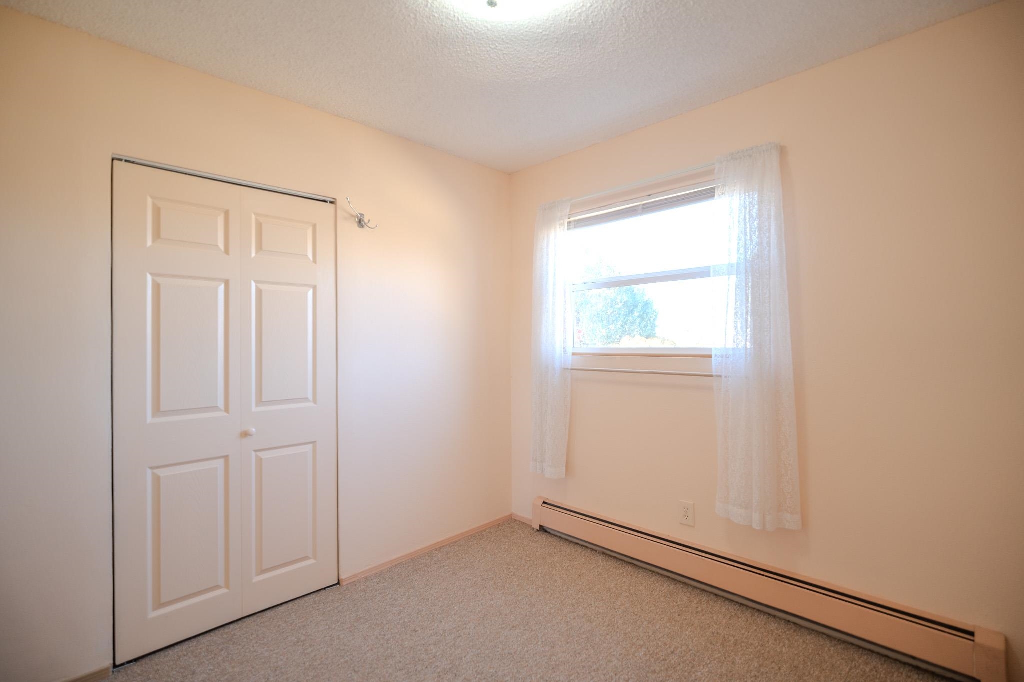 Taos, New Mexico 87571, United States, 4 Bedrooms Bedrooms, ,2 BathroomsBathrooms,Residential,Active,222190