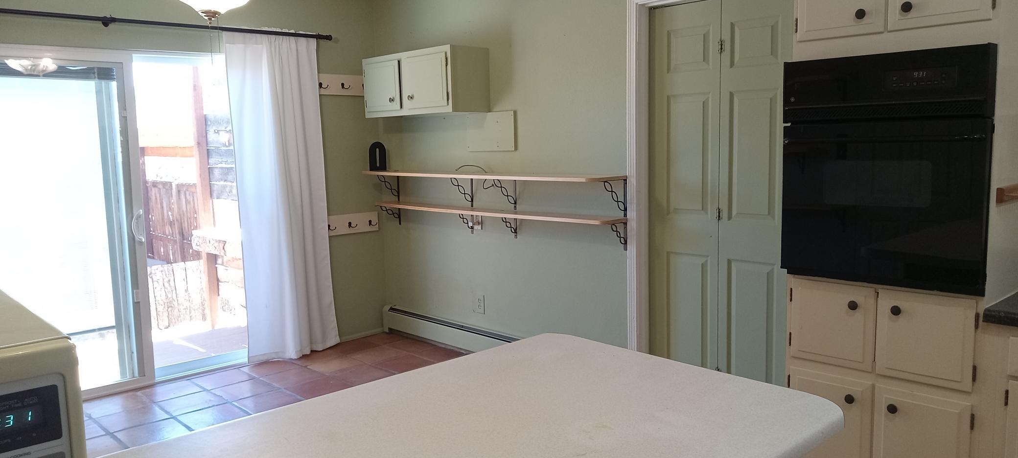 Taos, New Mexico 87571, United States, 4 Bedrooms Bedrooms, ,2 BathroomsBathrooms,Residential,Active,222190