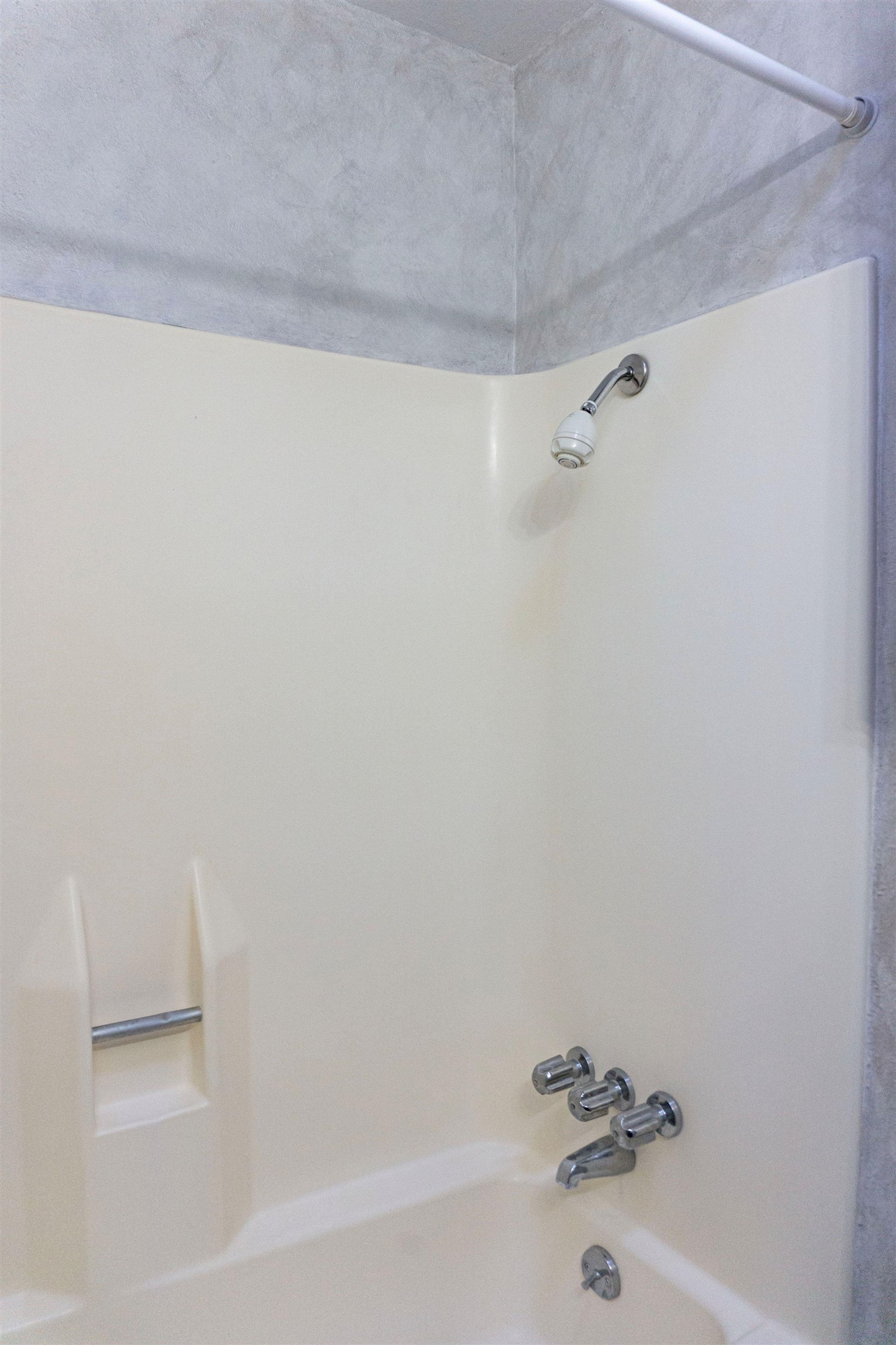 Taos, New Mexico 87571, United States, 4 Bedrooms Bedrooms, ,2 BathroomsBathrooms,Residential,Active,222190