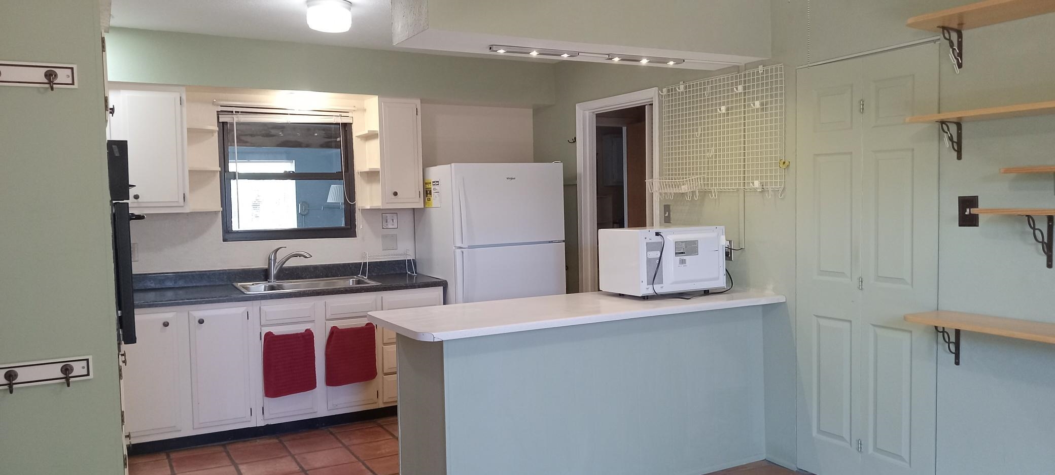 Taos, New Mexico 87571, United States, 4 Bedrooms Bedrooms, ,2 BathroomsBathrooms,Residential,Active,222190