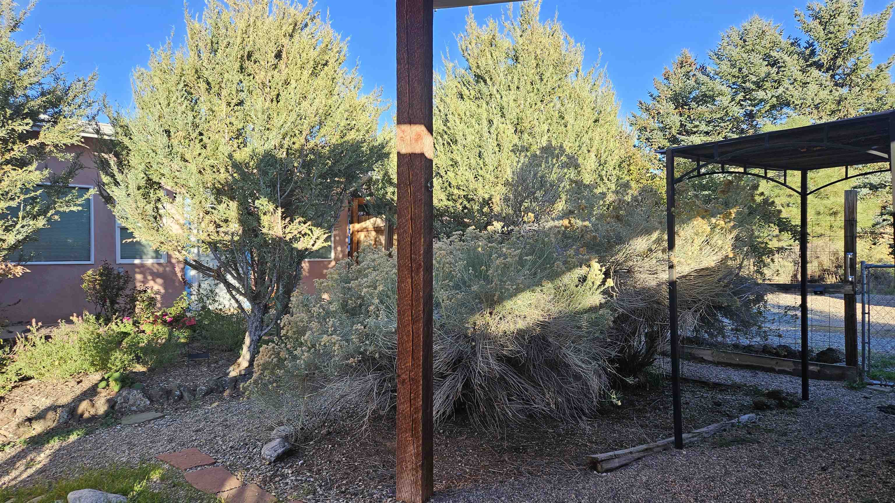 Taos, New Mexico 87571, United States, 4 Bedrooms Bedrooms, ,2 BathroomsBathrooms,Residential,Active,222190