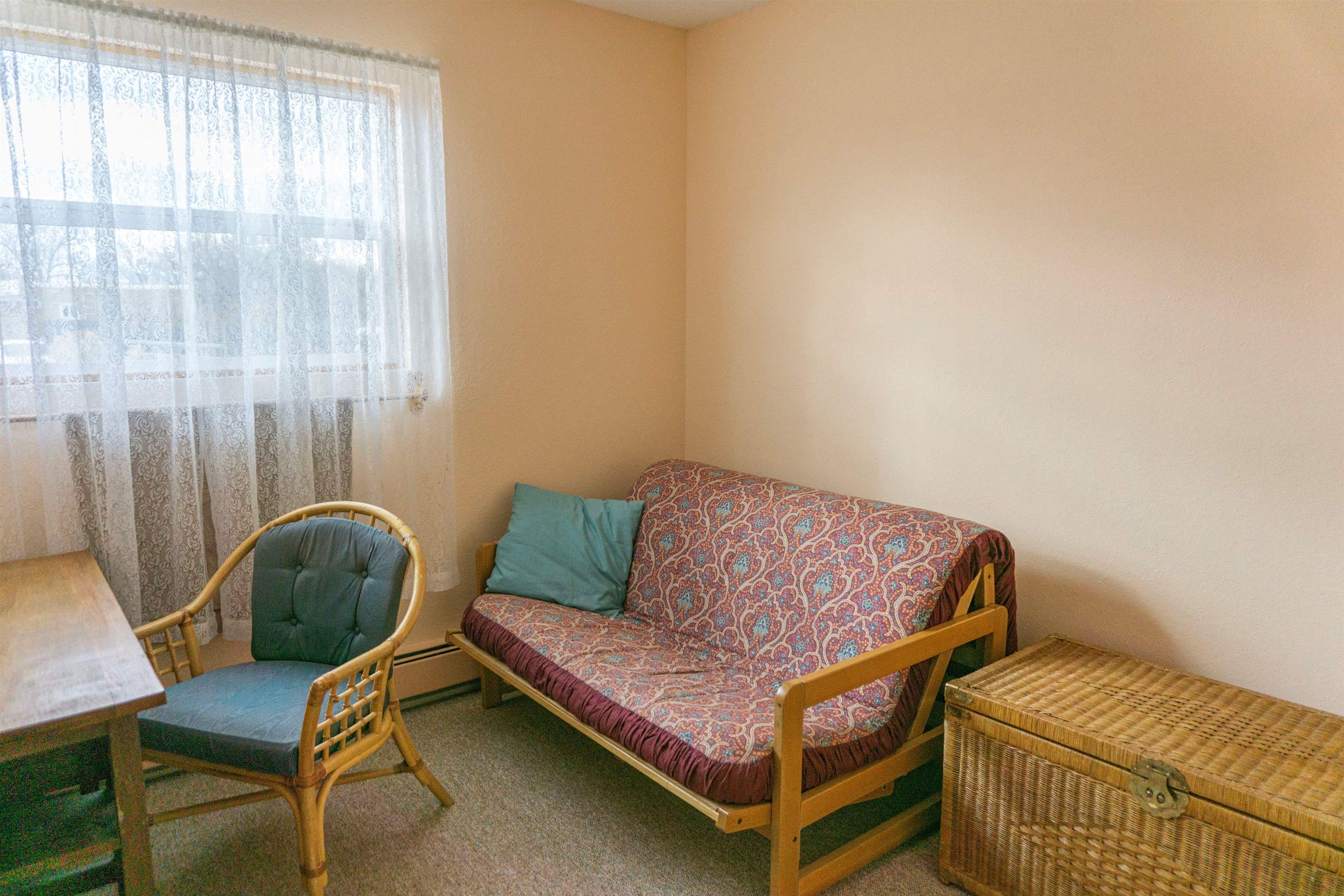 Taos, New Mexico 87571, United States, 4 Bedrooms Bedrooms, ,2 BathroomsBathrooms,Residential,Active,222190