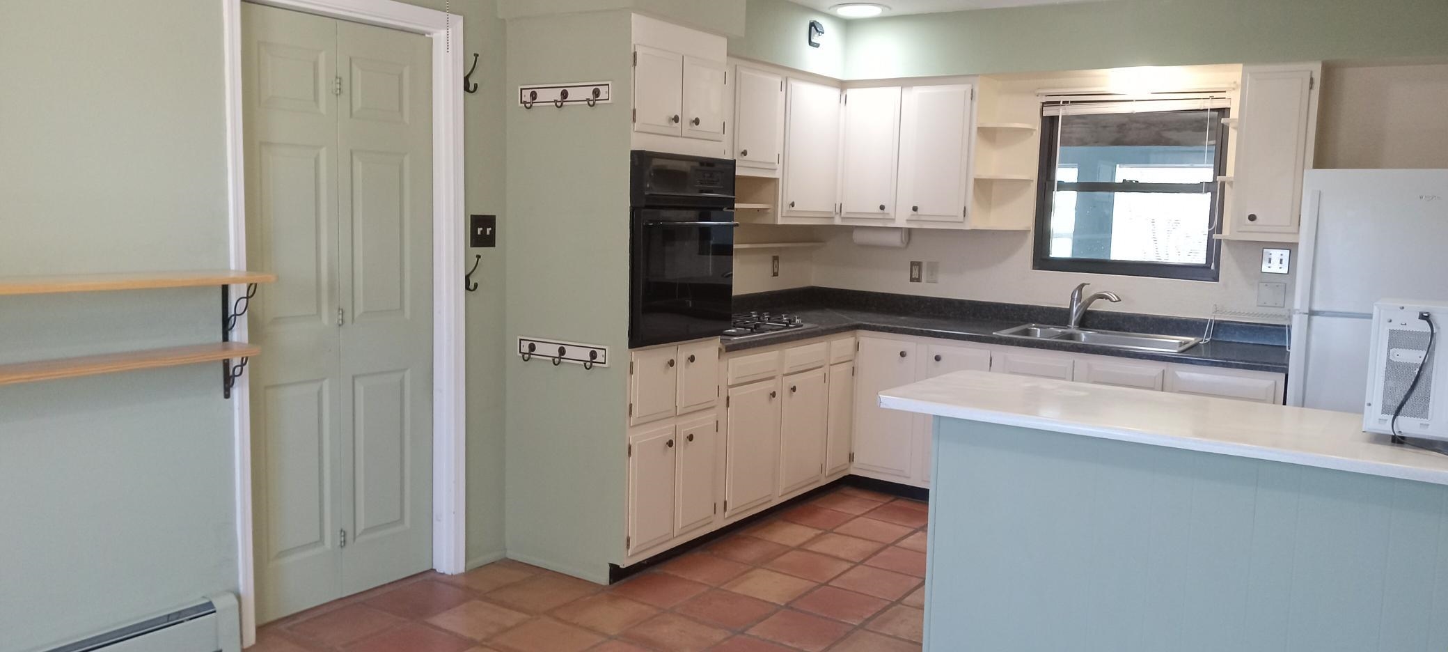 Taos, New Mexico 87571, United States, 4 Bedrooms Bedrooms, ,2 BathroomsBathrooms,Residential,Active,222190