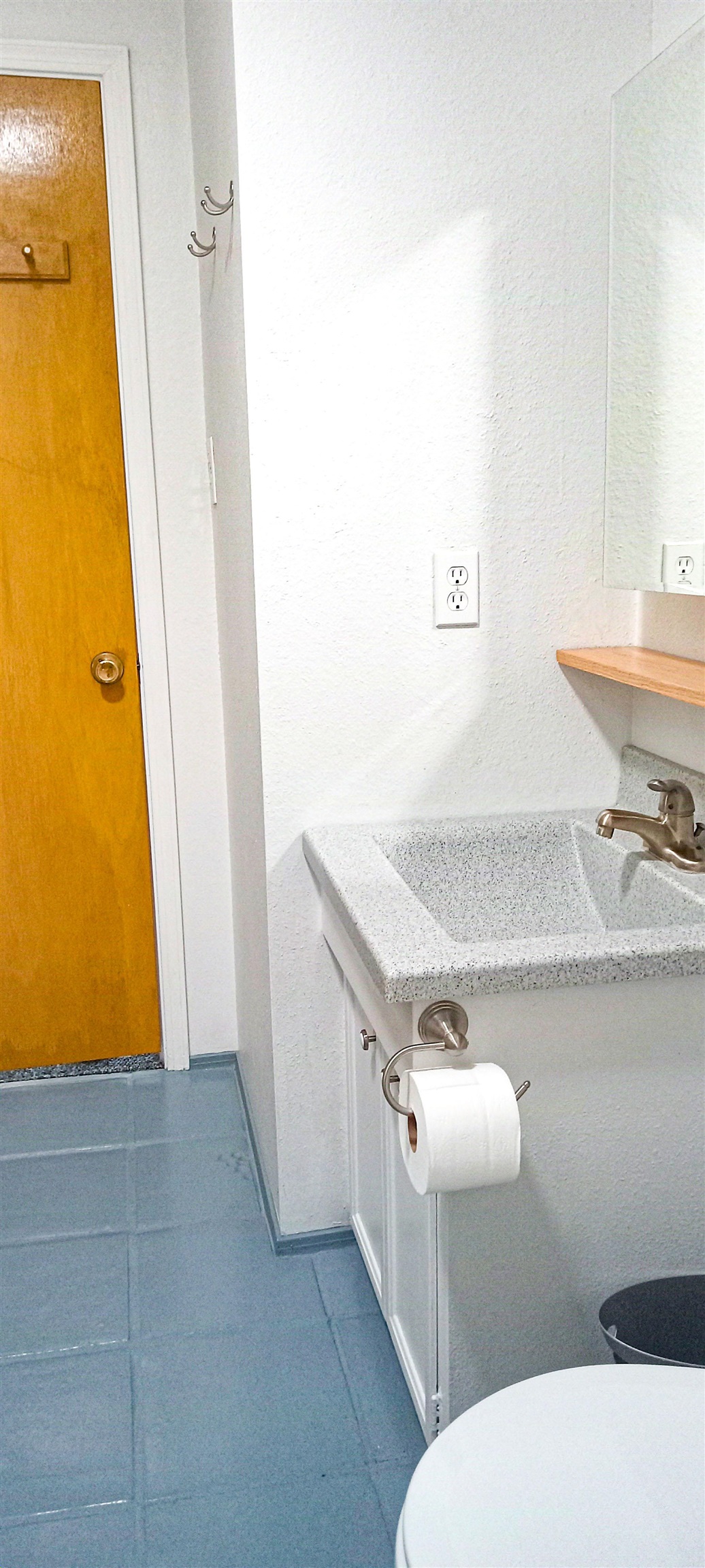 Taos, New Mexico 87571, United States, 4 Bedrooms Bedrooms, ,2 BathroomsBathrooms,Residential,Active,222190