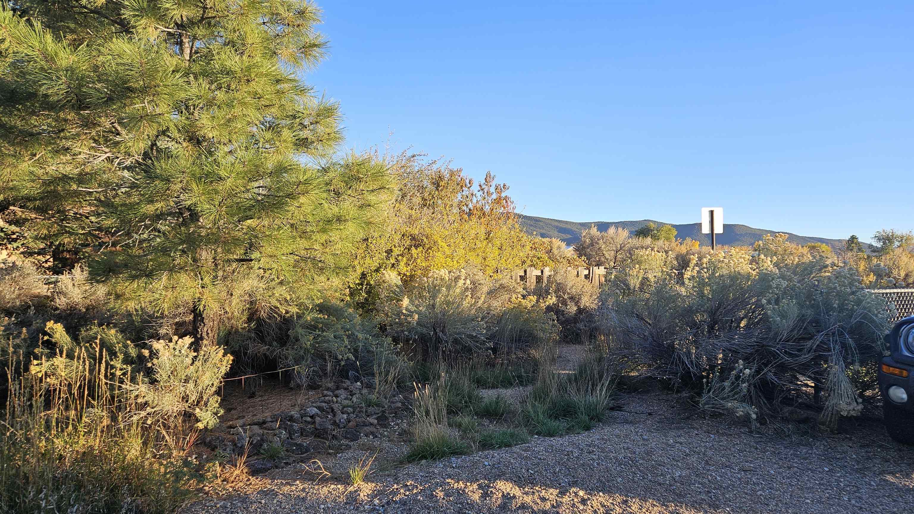 Taos, New Mexico 87571, United States, 4 Bedrooms Bedrooms, ,2 BathroomsBathrooms,Residential,Active,222190