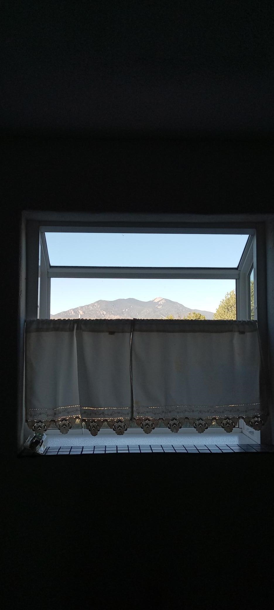 Taos, New Mexico 87571, United States, 4 Bedrooms Bedrooms, ,2 BathroomsBathrooms,Residential,Active,222190