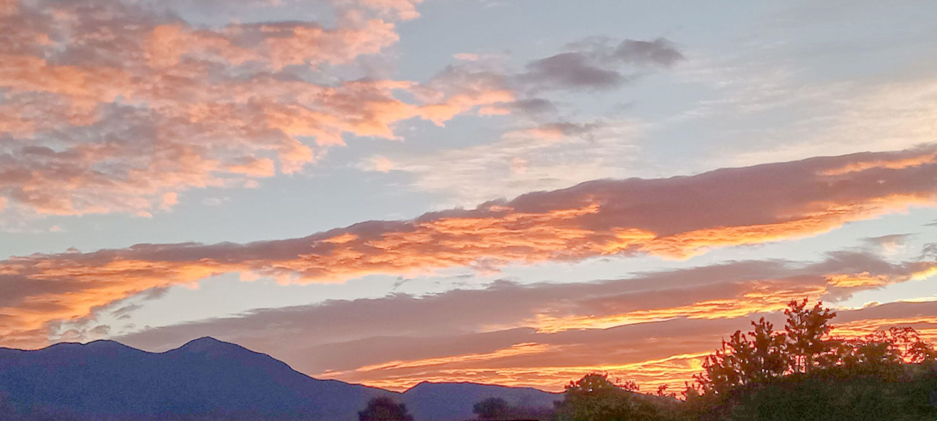 Taos, New Mexico 87571, United States, 4 Bedrooms Bedrooms, ,2 BathroomsBathrooms,Residential,Active,222190