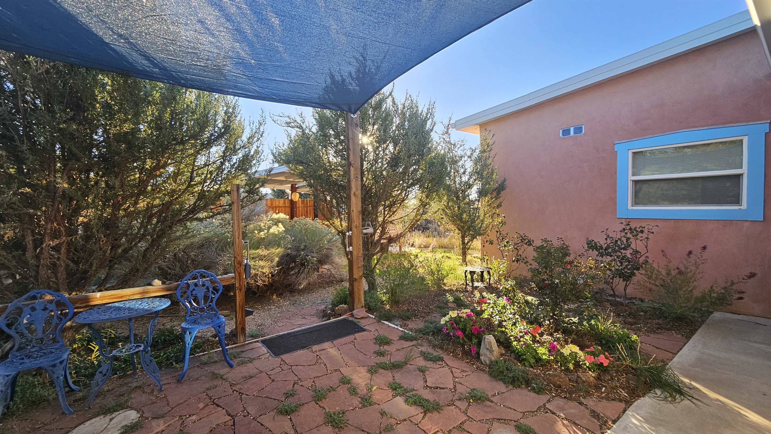 Taos, New Mexico 87571, United States, 4 Bedrooms Bedrooms, ,2 BathroomsBathrooms,Residential,Active,222190