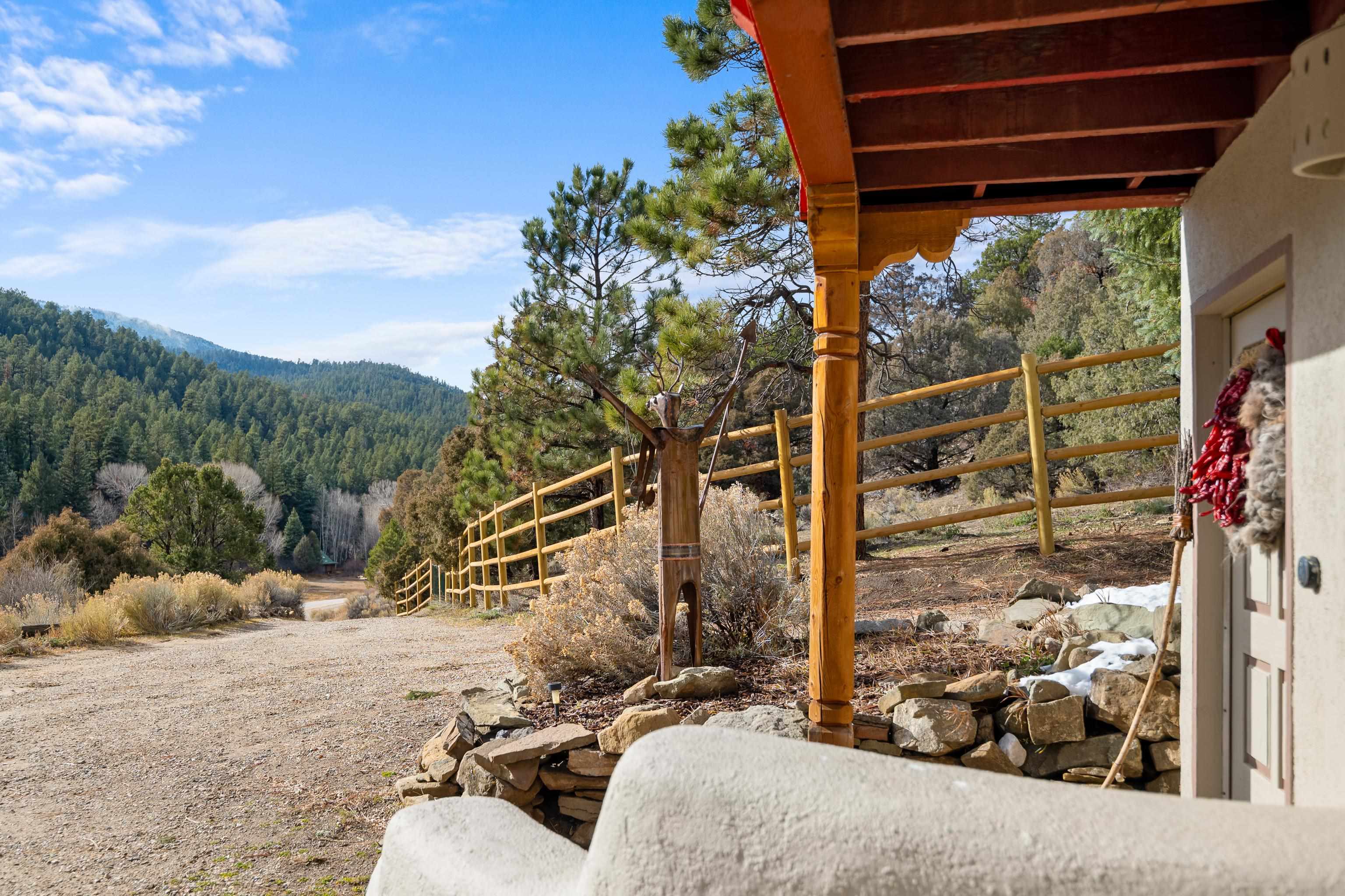 Taos, New Mexico 87571, United States, 3 Bedrooms Bedrooms, ,2 BathroomsBathrooms,Residential,Active,248878