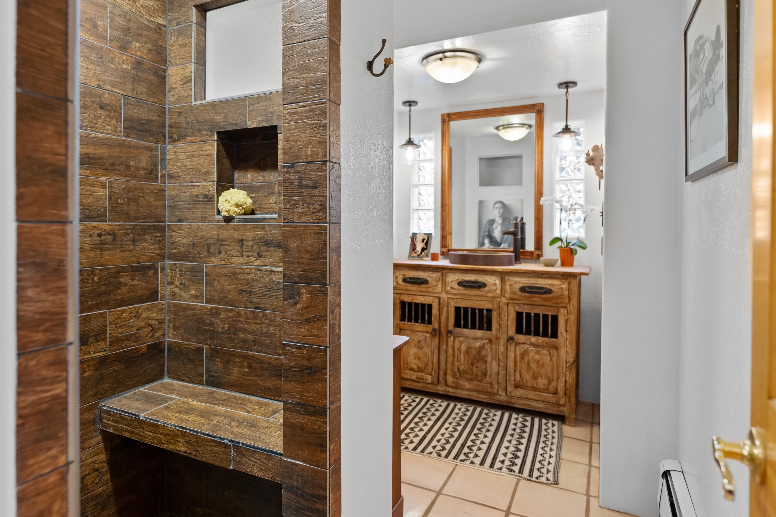 Taos, New Mexico 87571, United States, 3 Bedrooms Bedrooms, ,2 BathroomsBathrooms,Residential,Active,248878