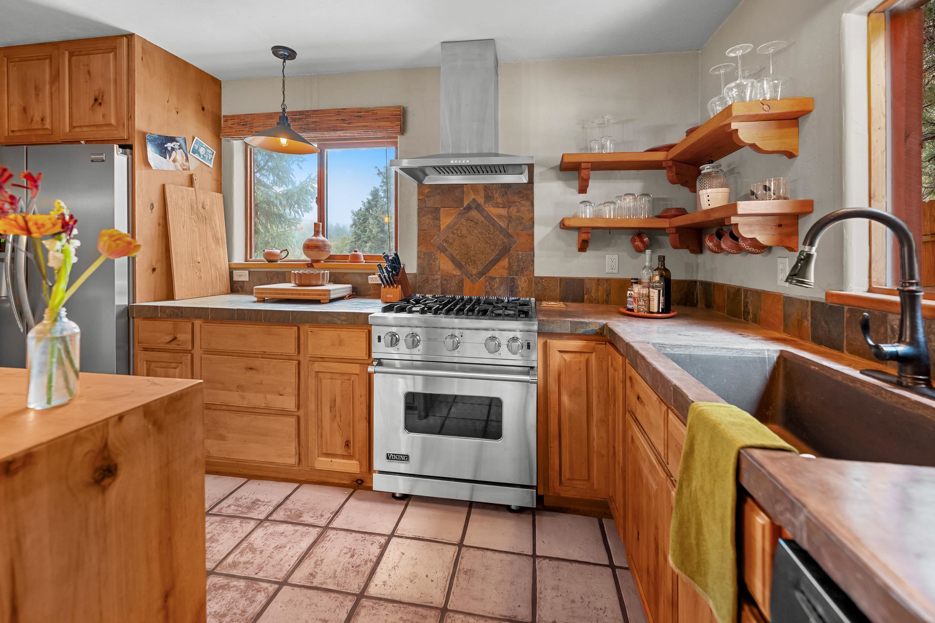 Taos, New Mexico 87571, United States, 3 Bedrooms Bedrooms, ,2 BathroomsBathrooms,Residential,Active,248878
