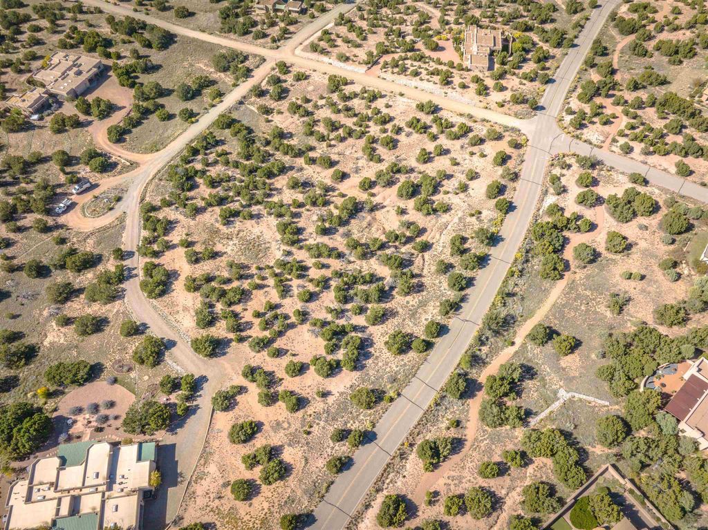 Photo of 2 Escopeta Ct, Santa Fe, NM 87506 (MLS # 114520)