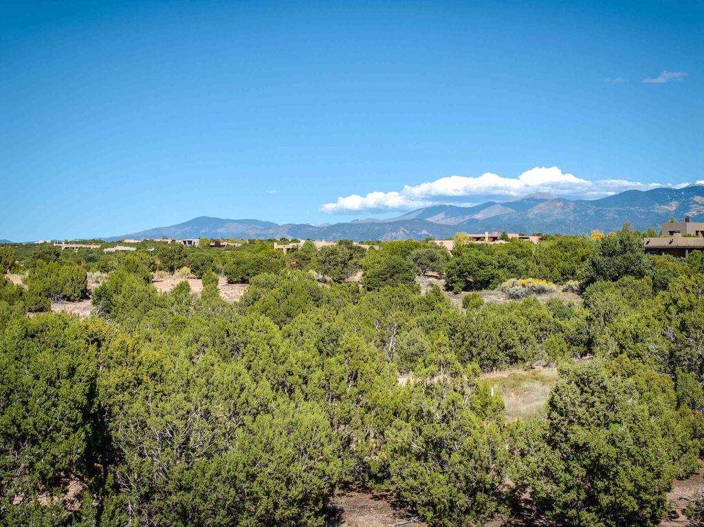 Photo of 2 Escopeta Ct, Santa Fe, NM 87506 (MLS # 114520)