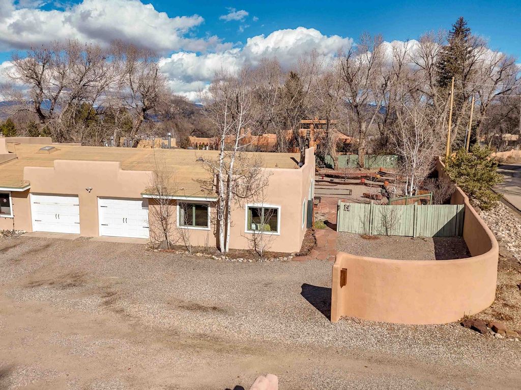 Photo of 525 La Lomita Rd #H, Taos, NM 87571 (MLS # 114588)