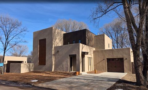 Homes For Sale - 507 Vigil Street<br/> Taos County, Taos, NM 87571